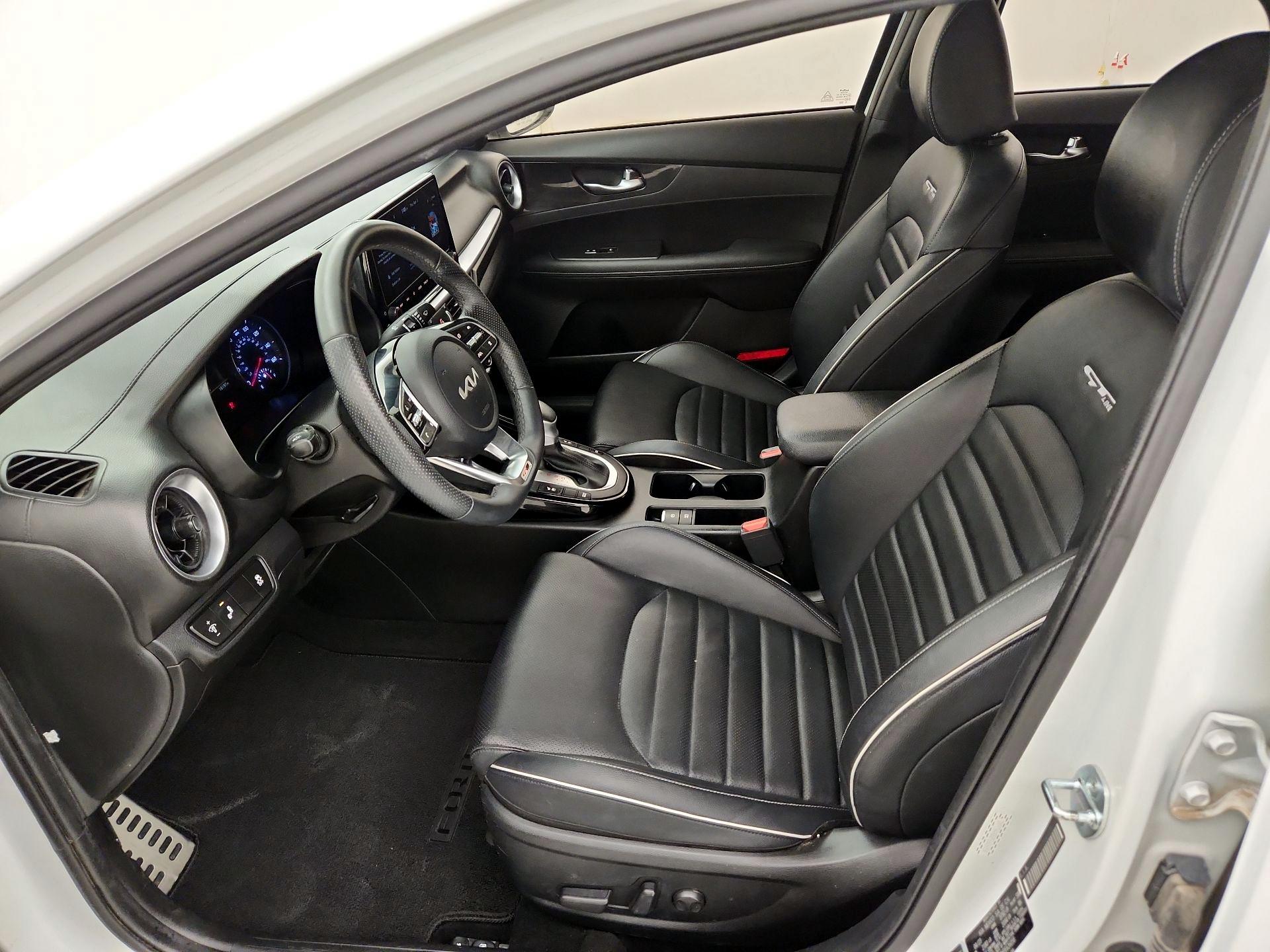 Thumbnail: 2023 Kia Forte - 11