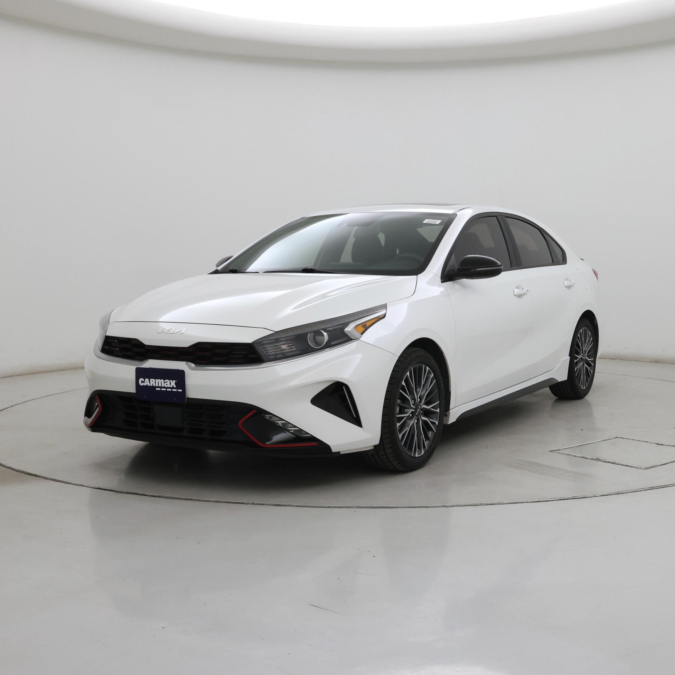 Thumbnail: 2023 Kia Forte - 4
