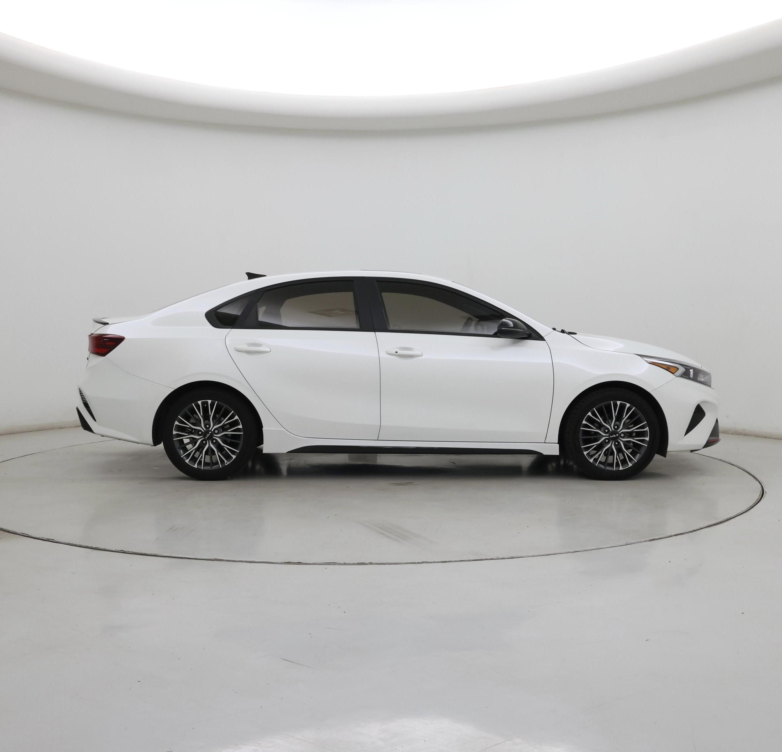 Thumbnail: 2023 Kia Forte - 7