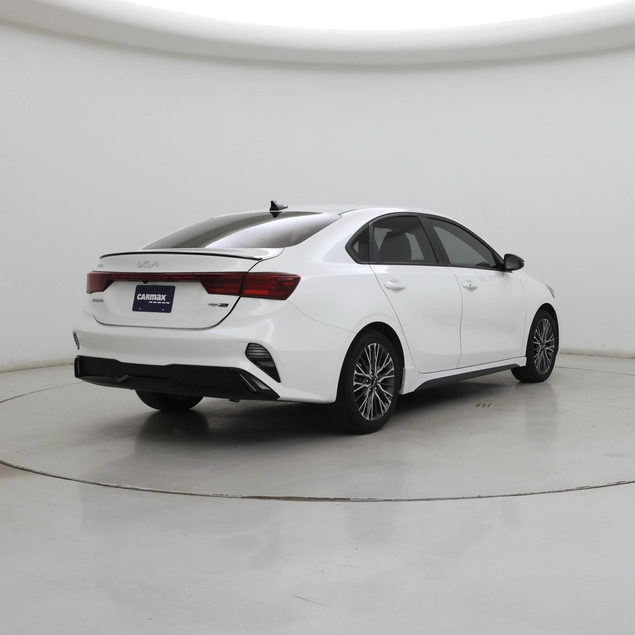 Thumbnail: 2023 Kia Forte - 8