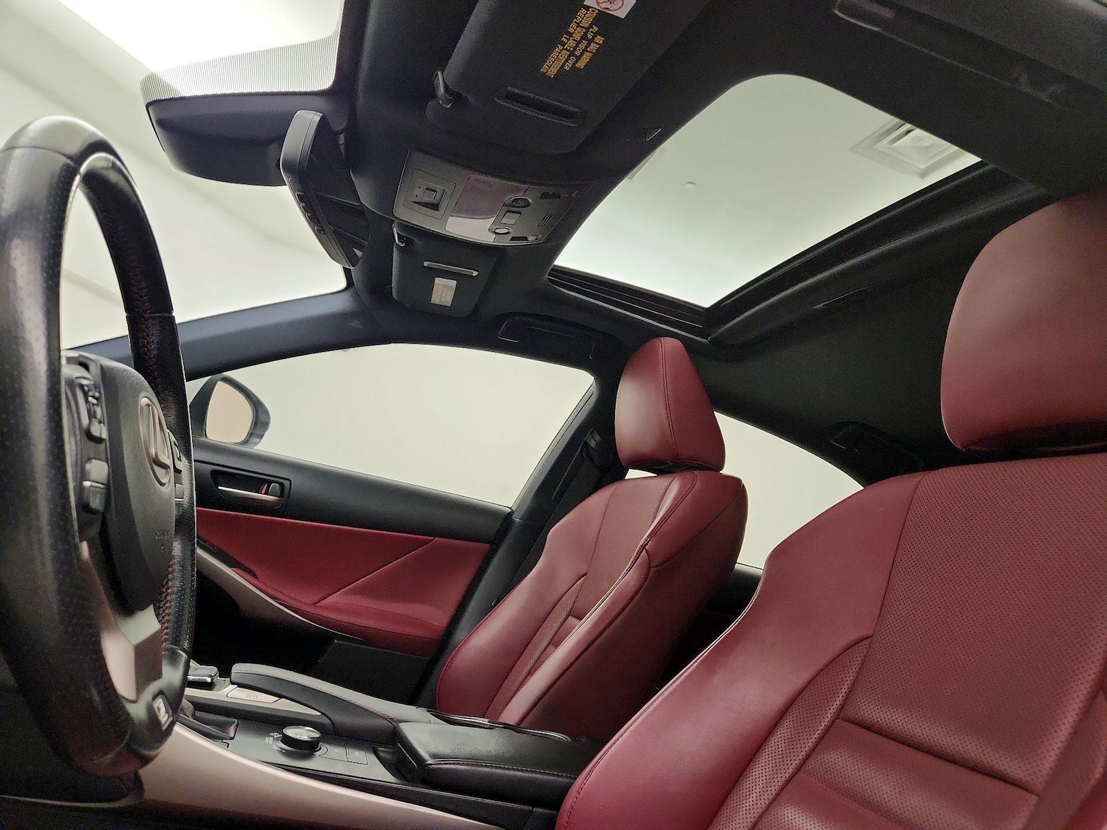 Sunroof(s) & Overhead Airbags