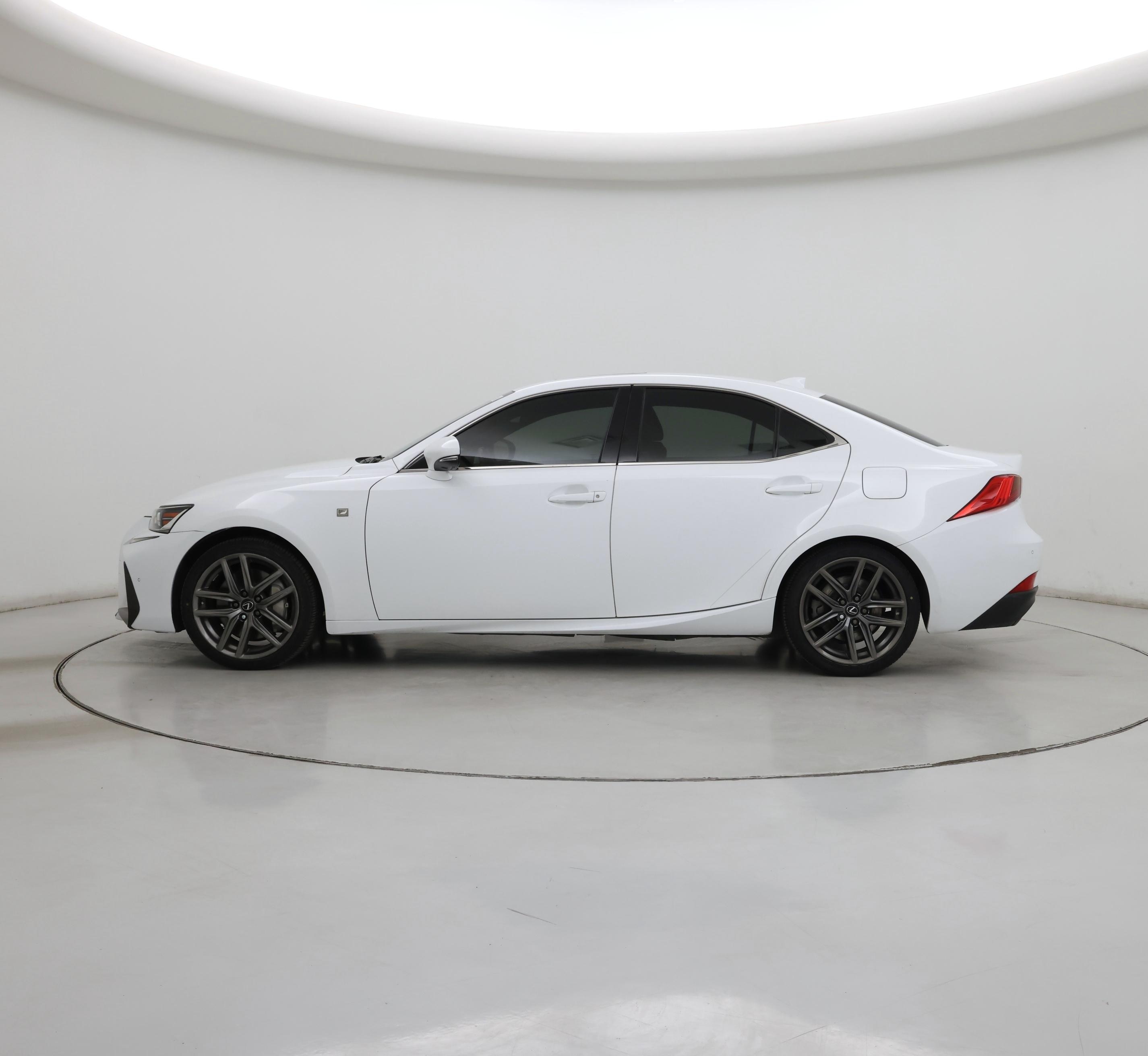 Thumbnail: 2019 Lexus IS - 3