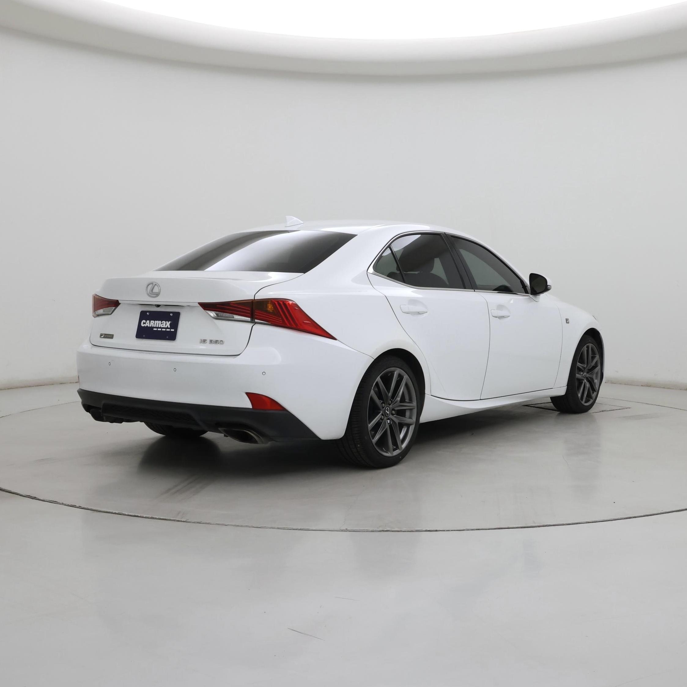 Thumbnail: 2019 Lexus IS - 8