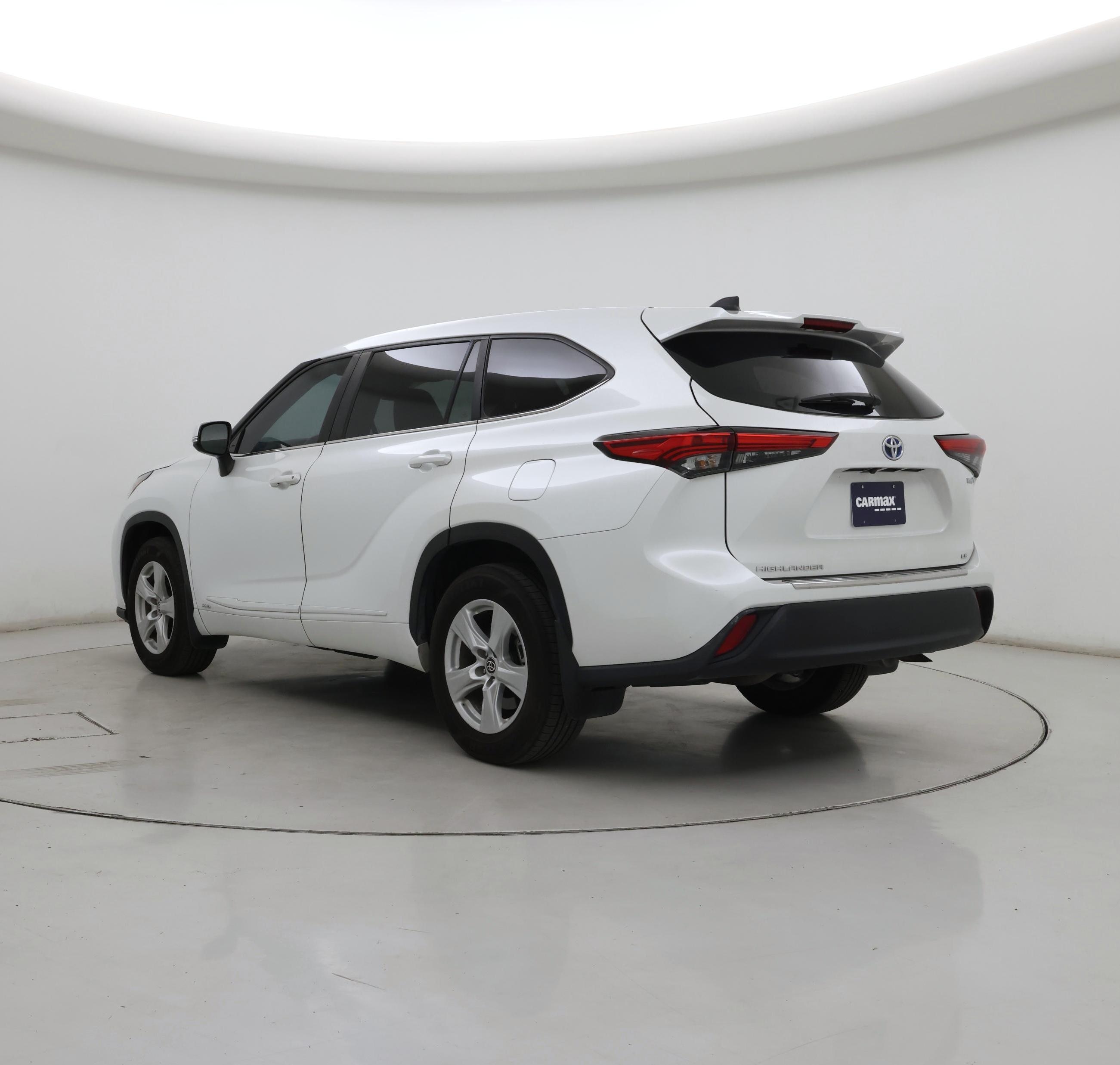 Thumbnail: 2023 Toyota Highlander - 2