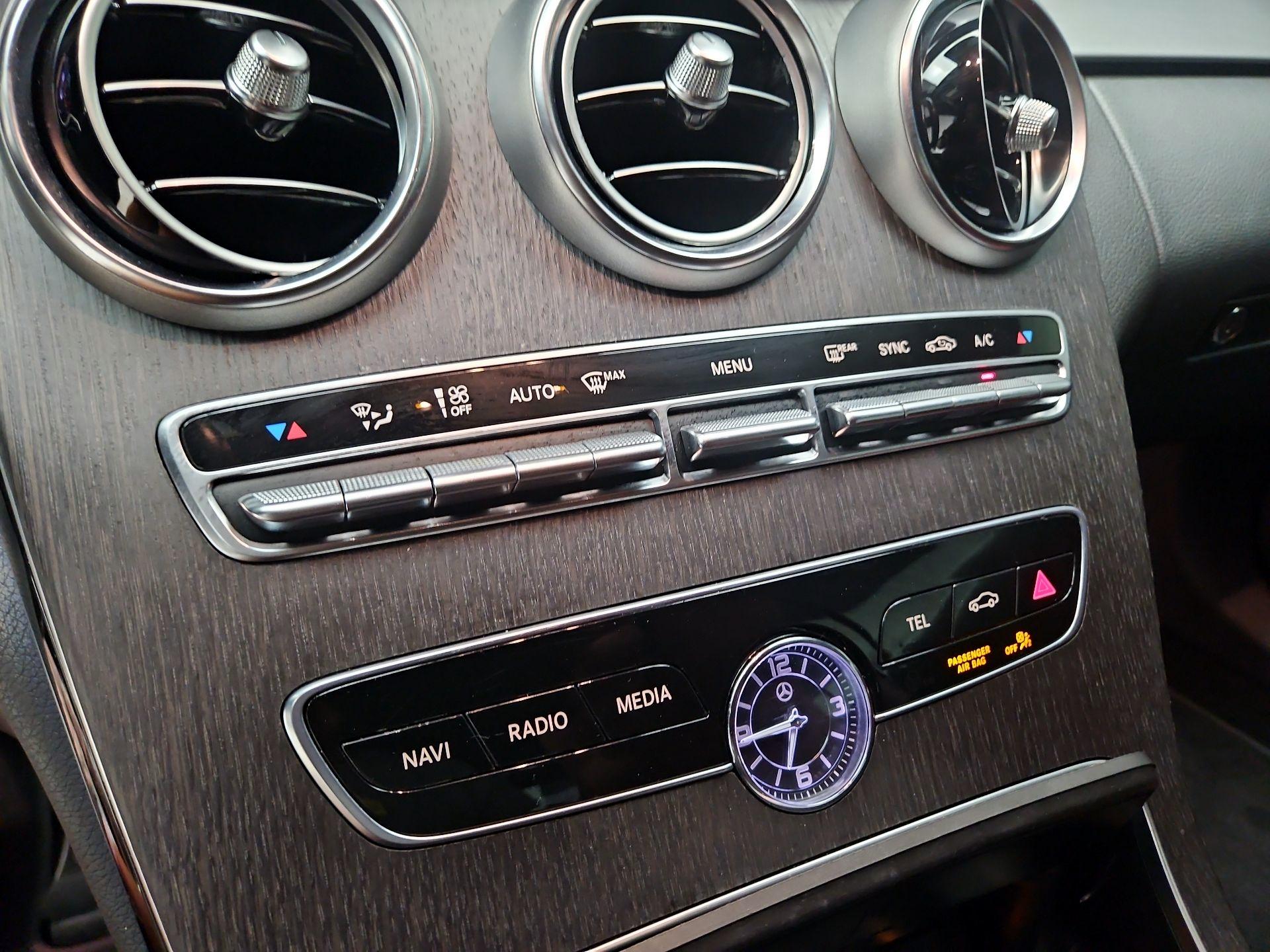 Thumbnail: 2022 Mercedes-Benz GLC - 16