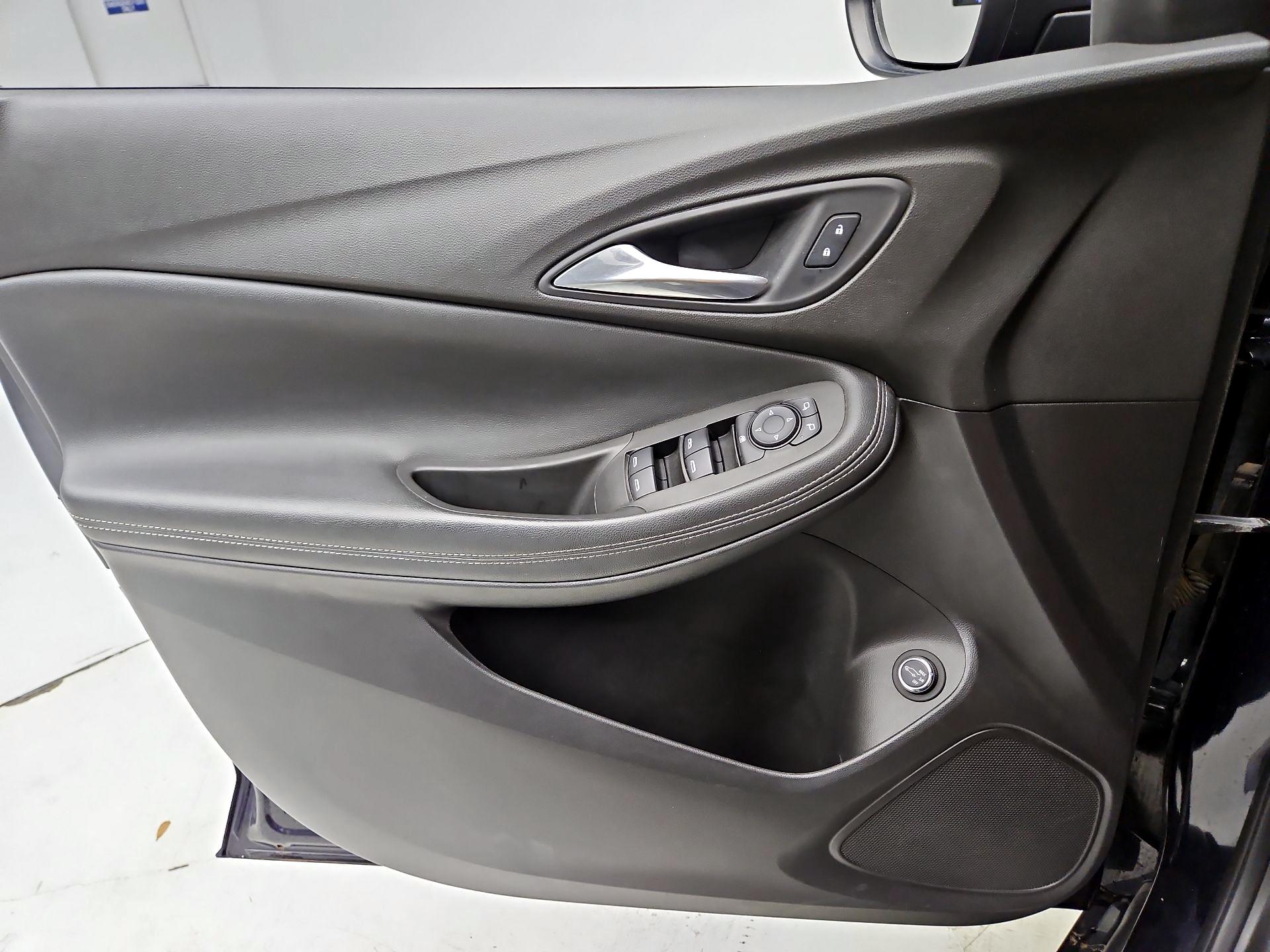 Thumbnail: 2021 Buick Encore GX - 12