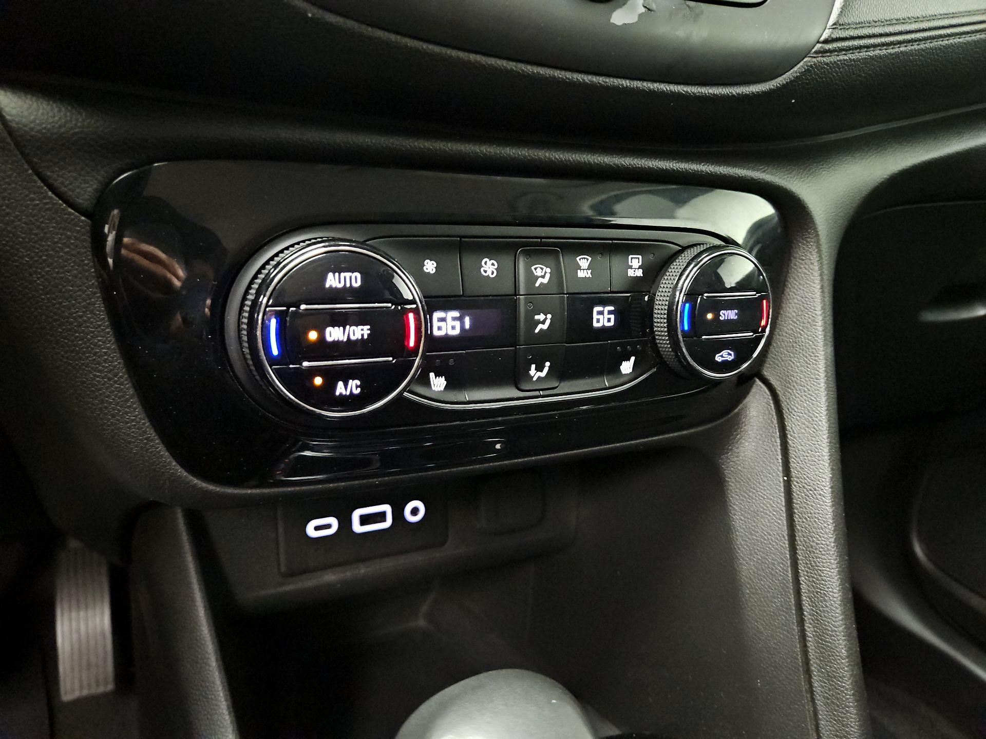 Thumbnail: 2021 Buick Encore GX - 16