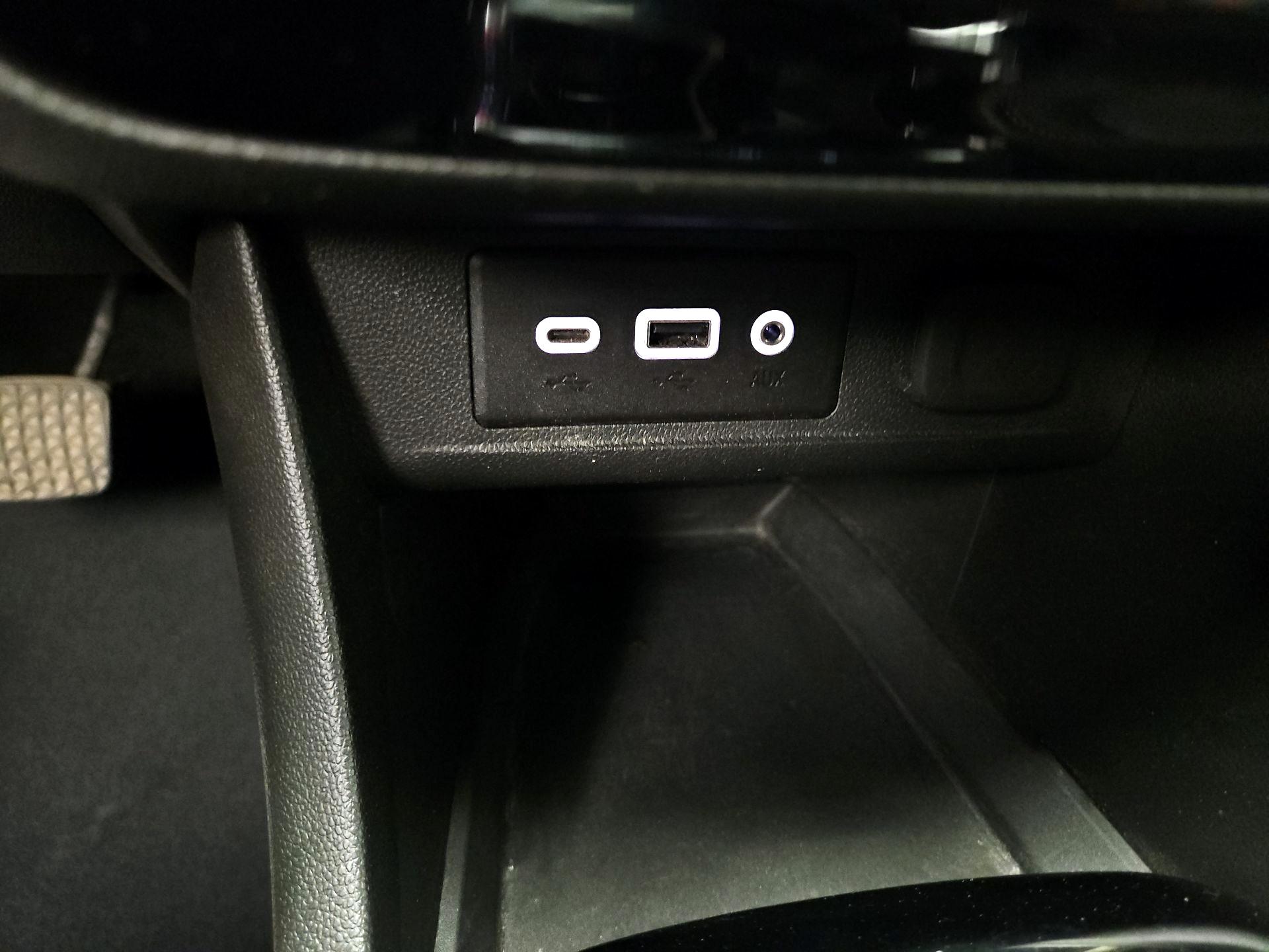 Thumbnail: 2021 Buick Encore GX - 18