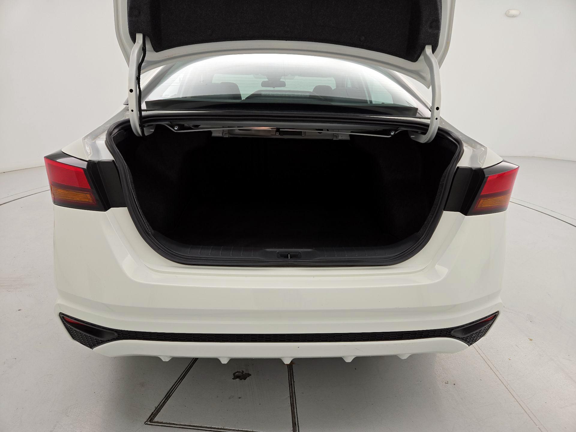 Thumbnail: 2021 Nissan Altima - 20