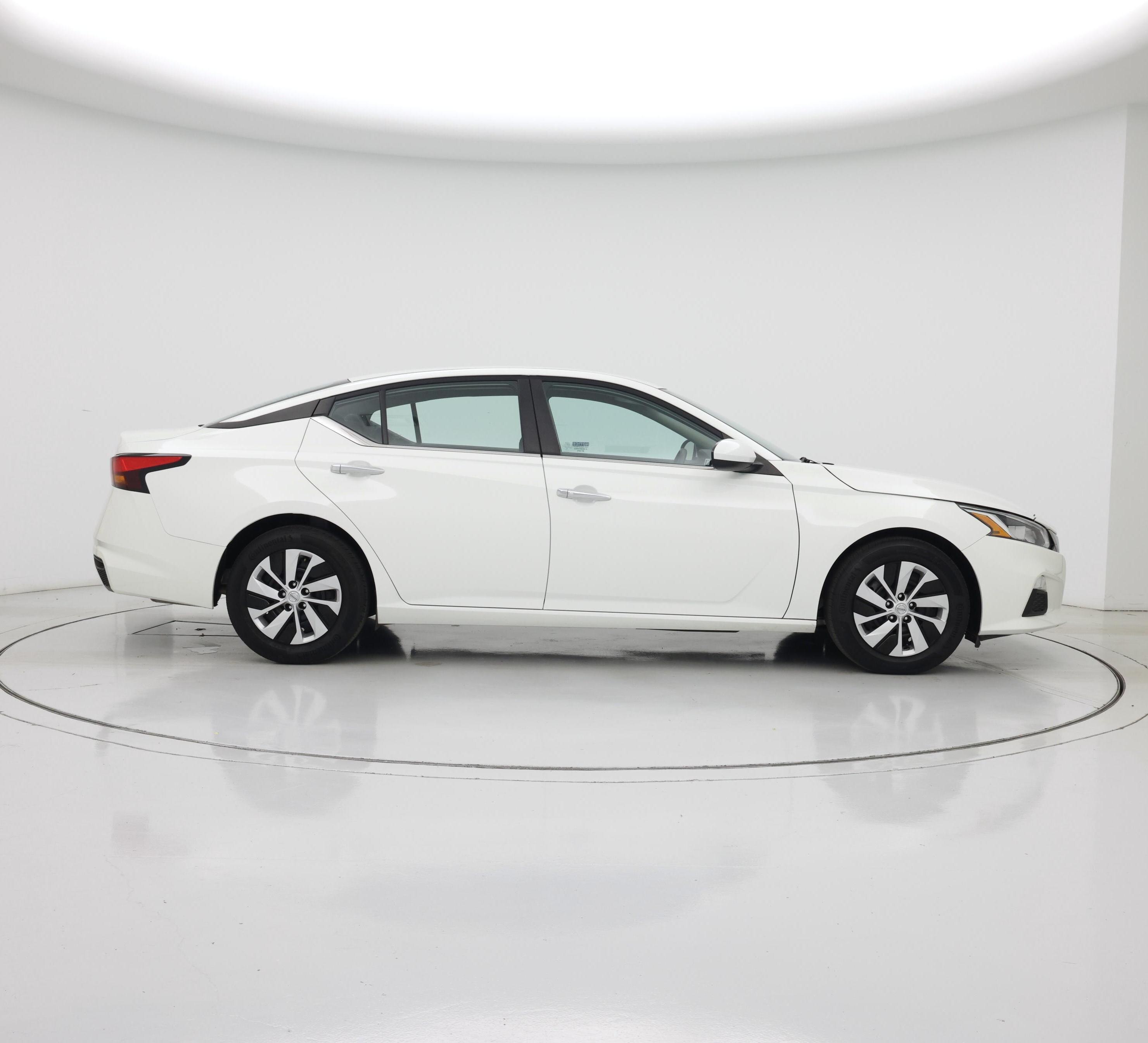 Thumbnail: 2021 Nissan Altima - 7