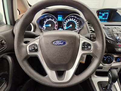 Steering Wheel & Instrument Cluster (On)