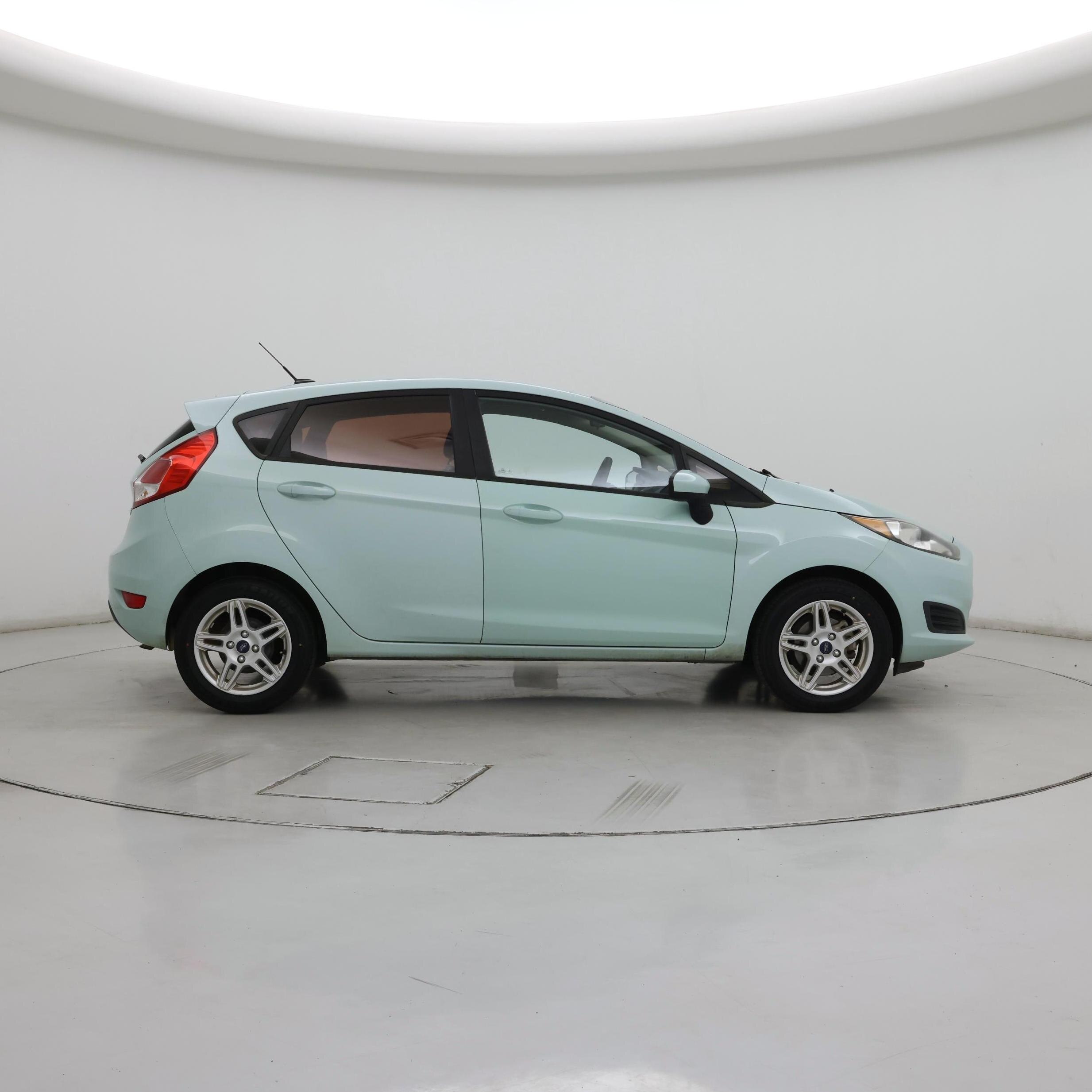 Thumbnail: 2017 Ford Fiesta - 7