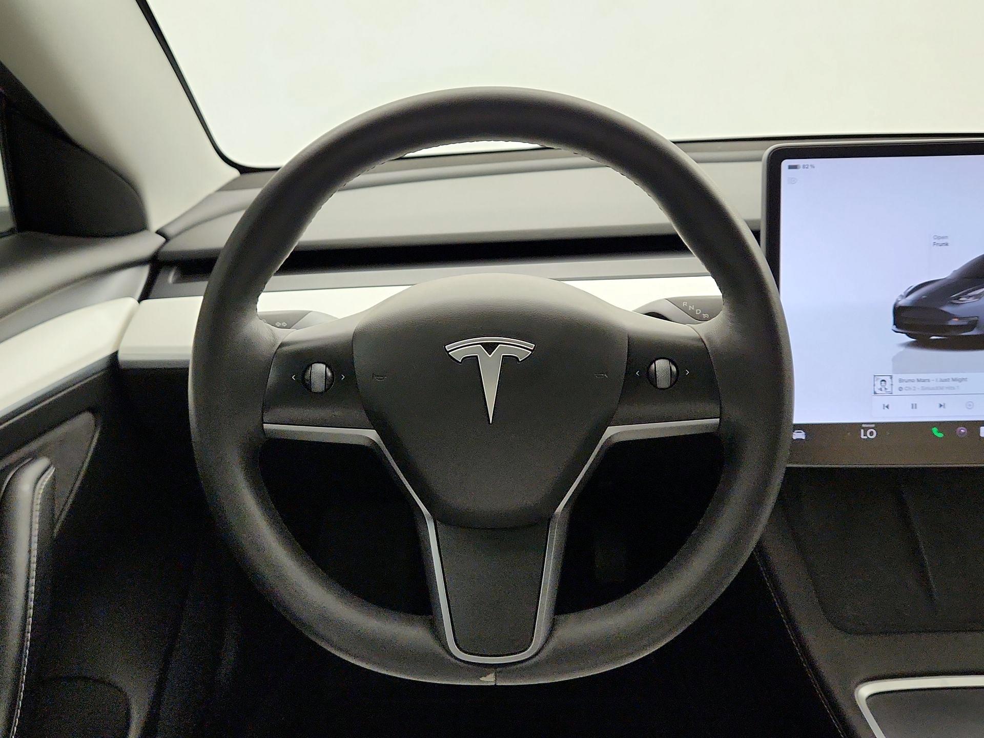 Thumbnail: 2023 Tesla Model 3 - 10
