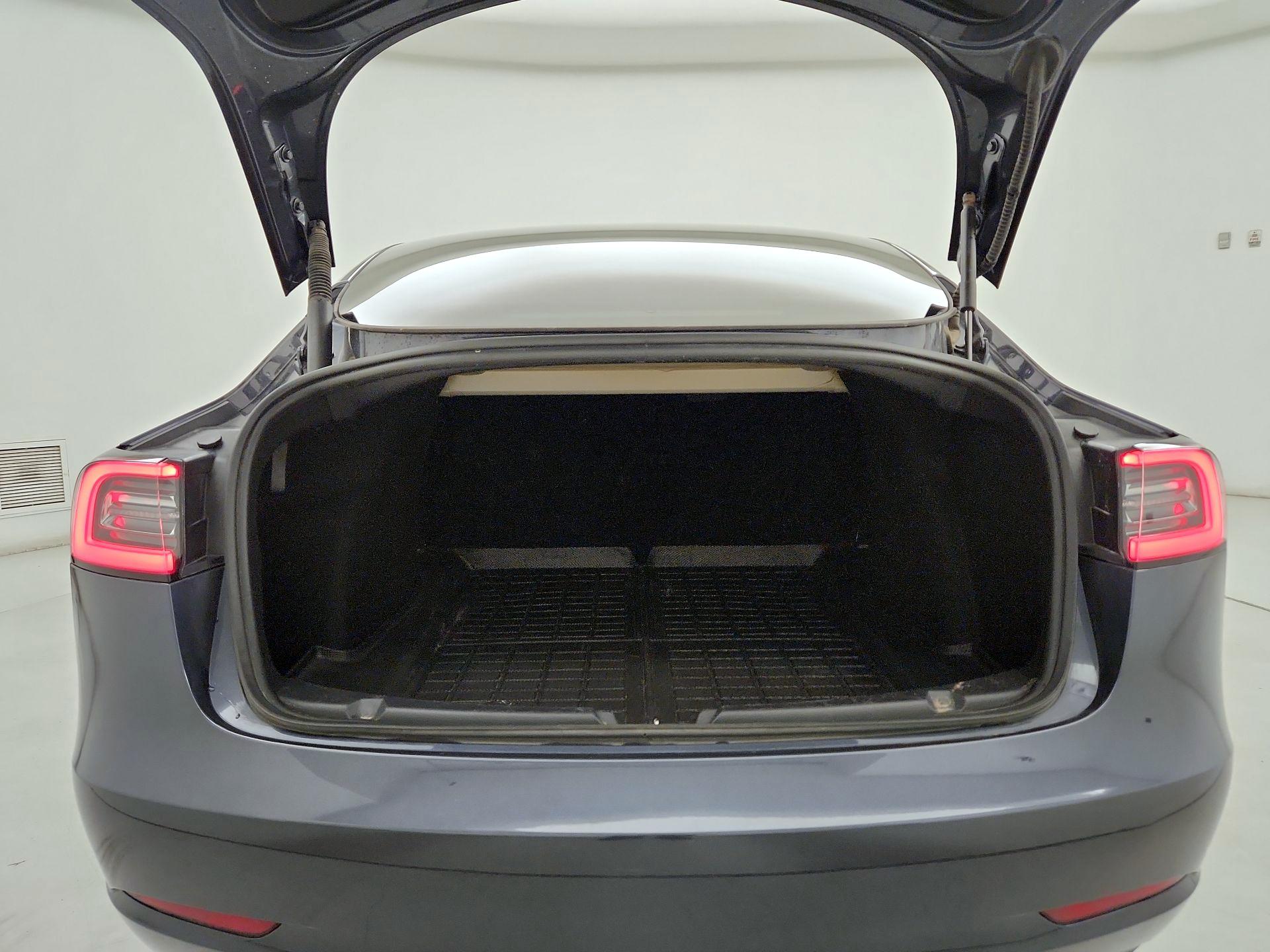 Thumbnail: 2023 Tesla Model 3 - 20