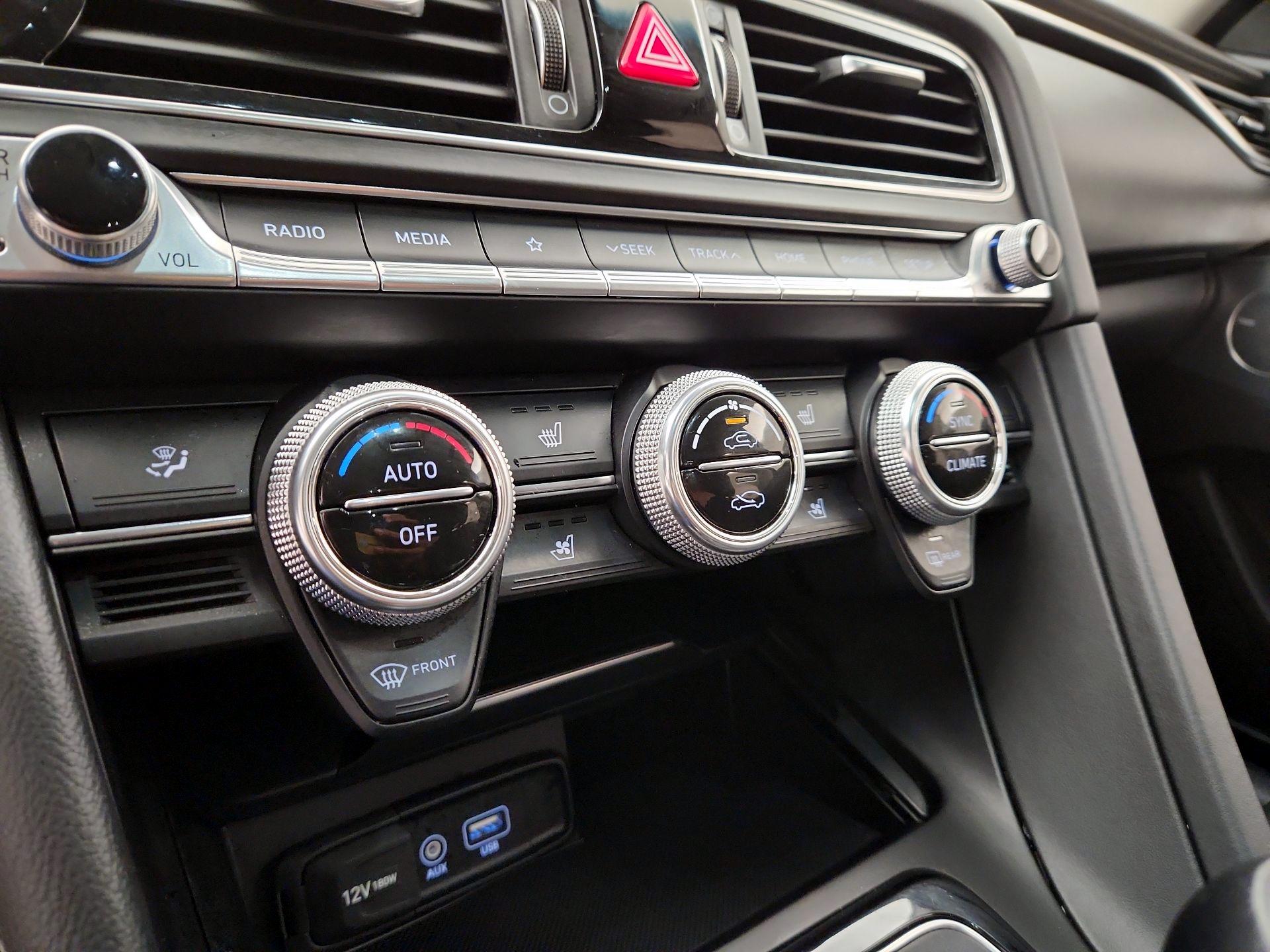 Thumbnail: 2020 Genesis G70 - 16