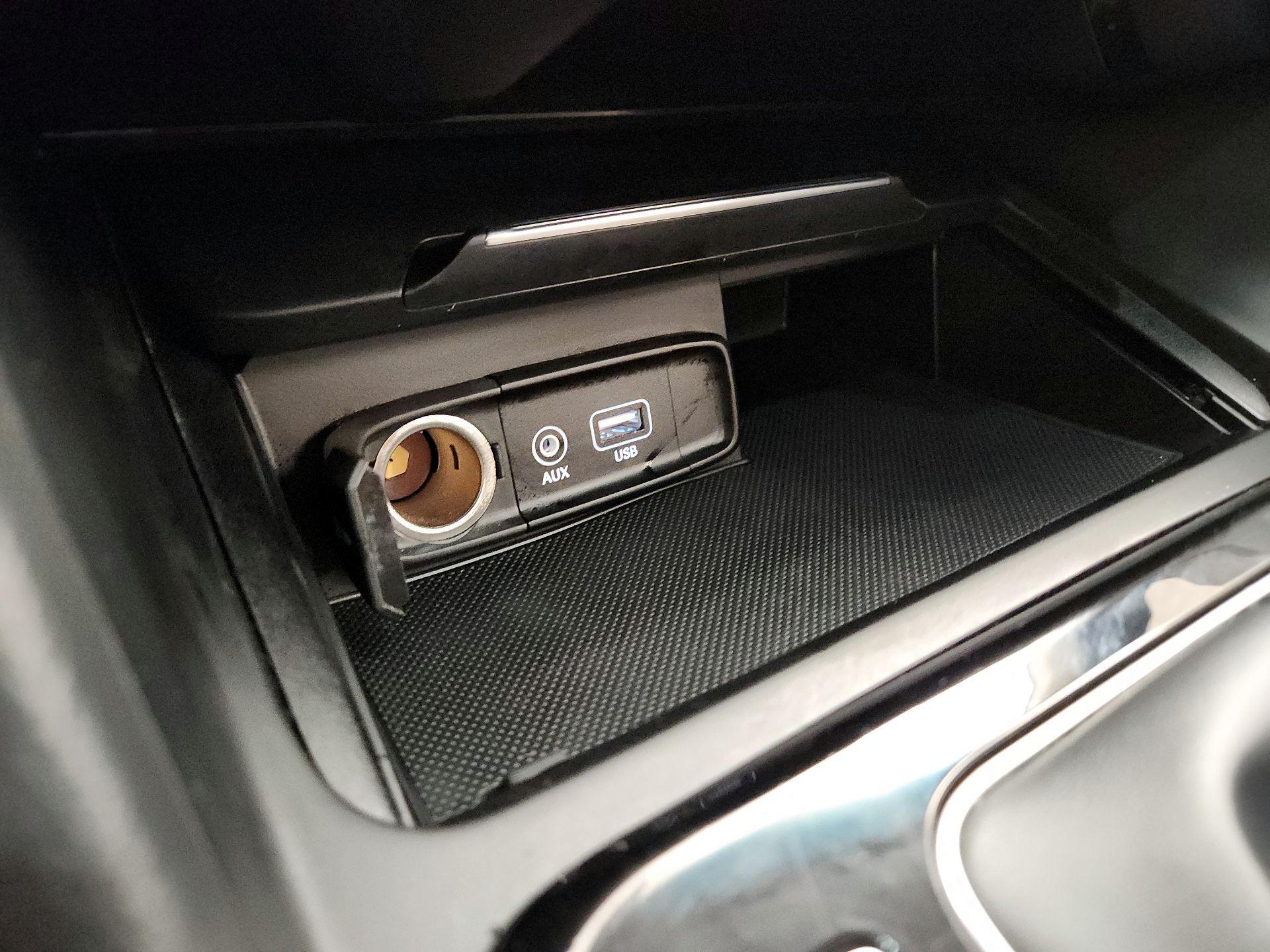 Thumbnail: 2020 Genesis G70 - 18