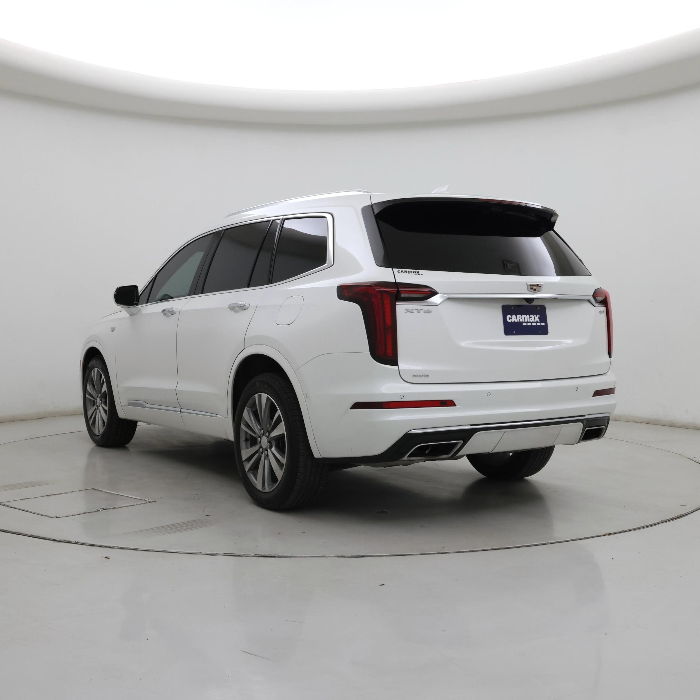 Thumbnail: 2022 Cadillac XT6 - 2