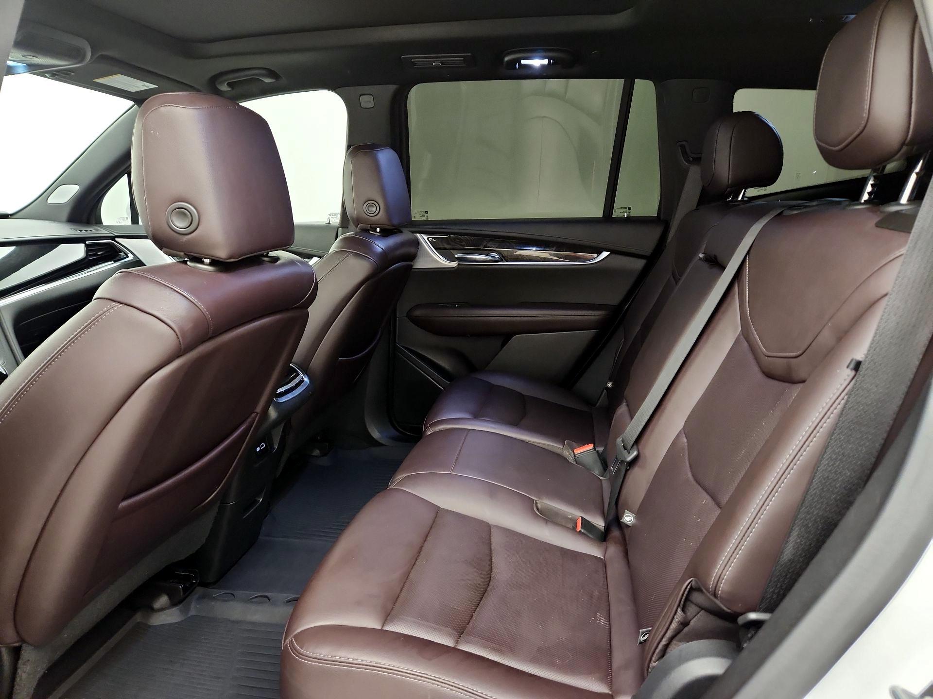Thumbnail: 2022 Cadillac XT6 - 20