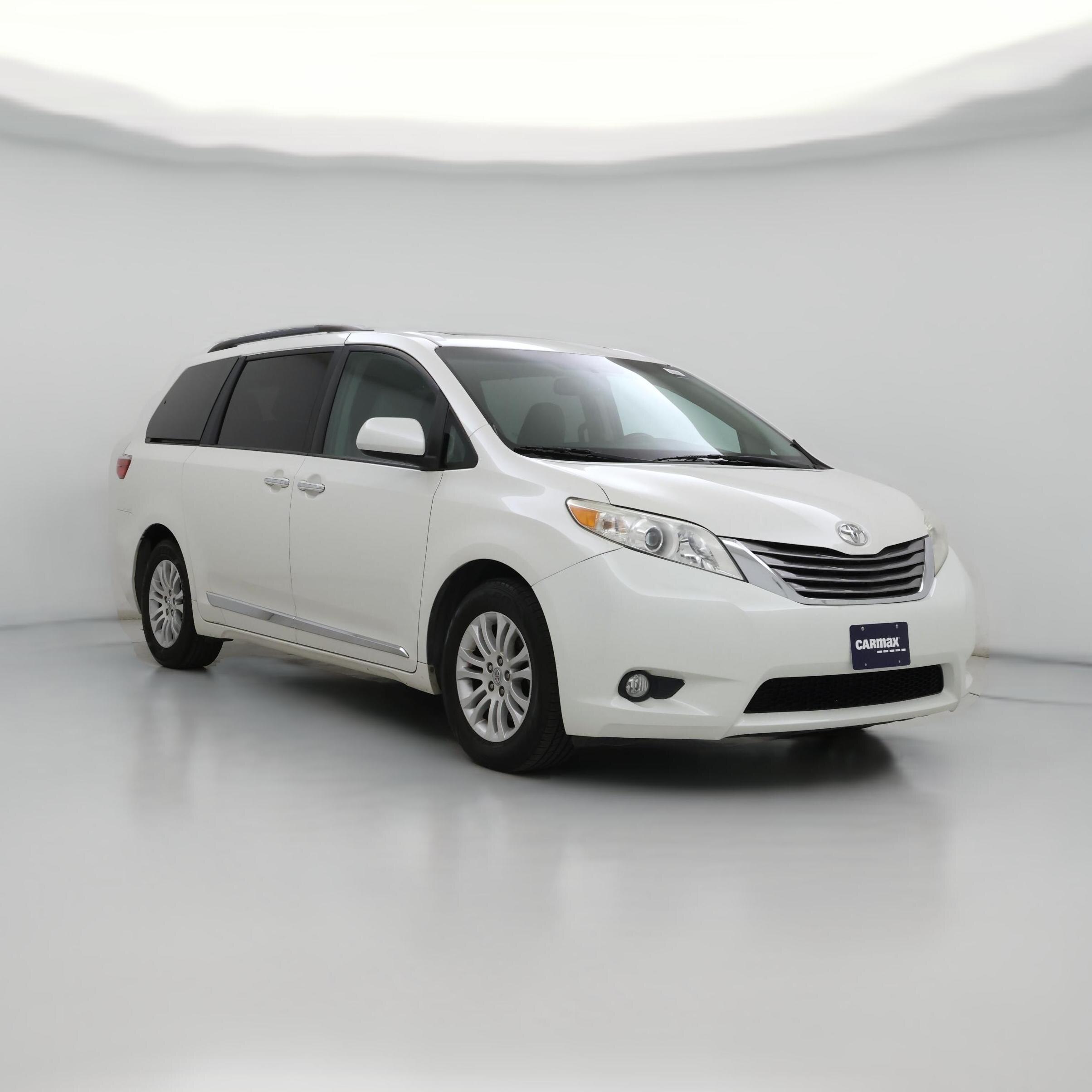 Thumbnail: 2017 Toyota Sienna - 1