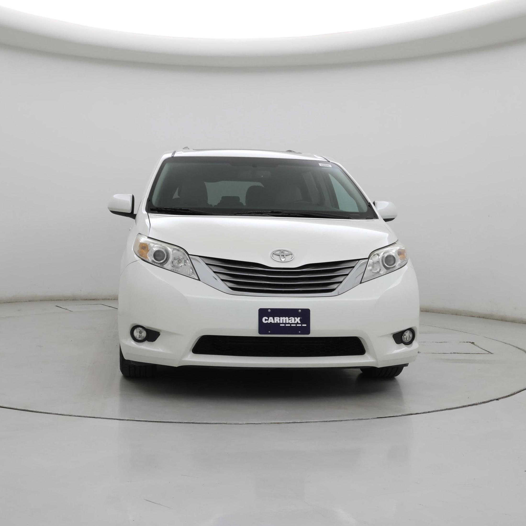 Thumbnail: 2017 Toyota Sienna - 5