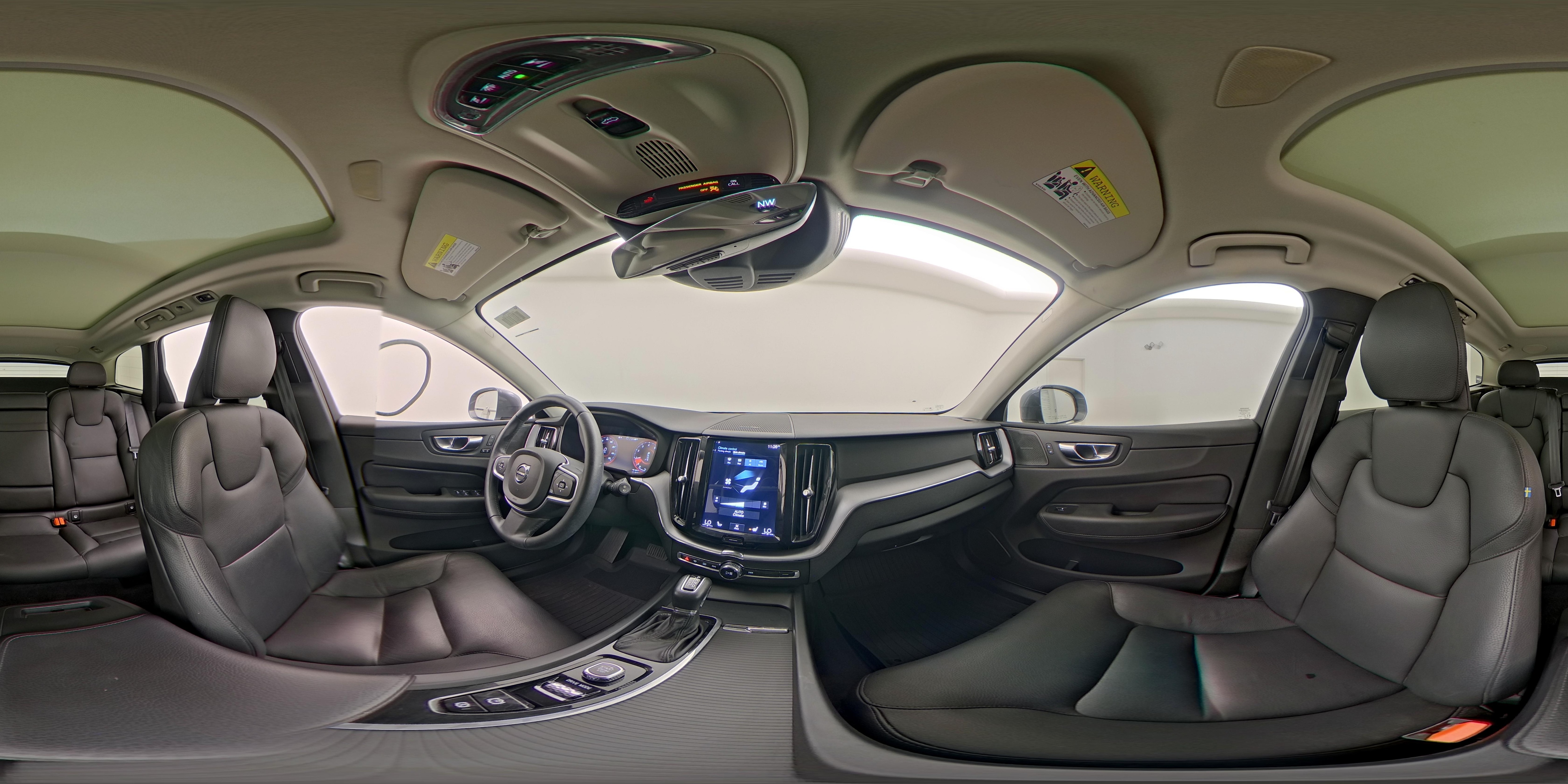2020 Volvo XC60 Momentum - Photo 24