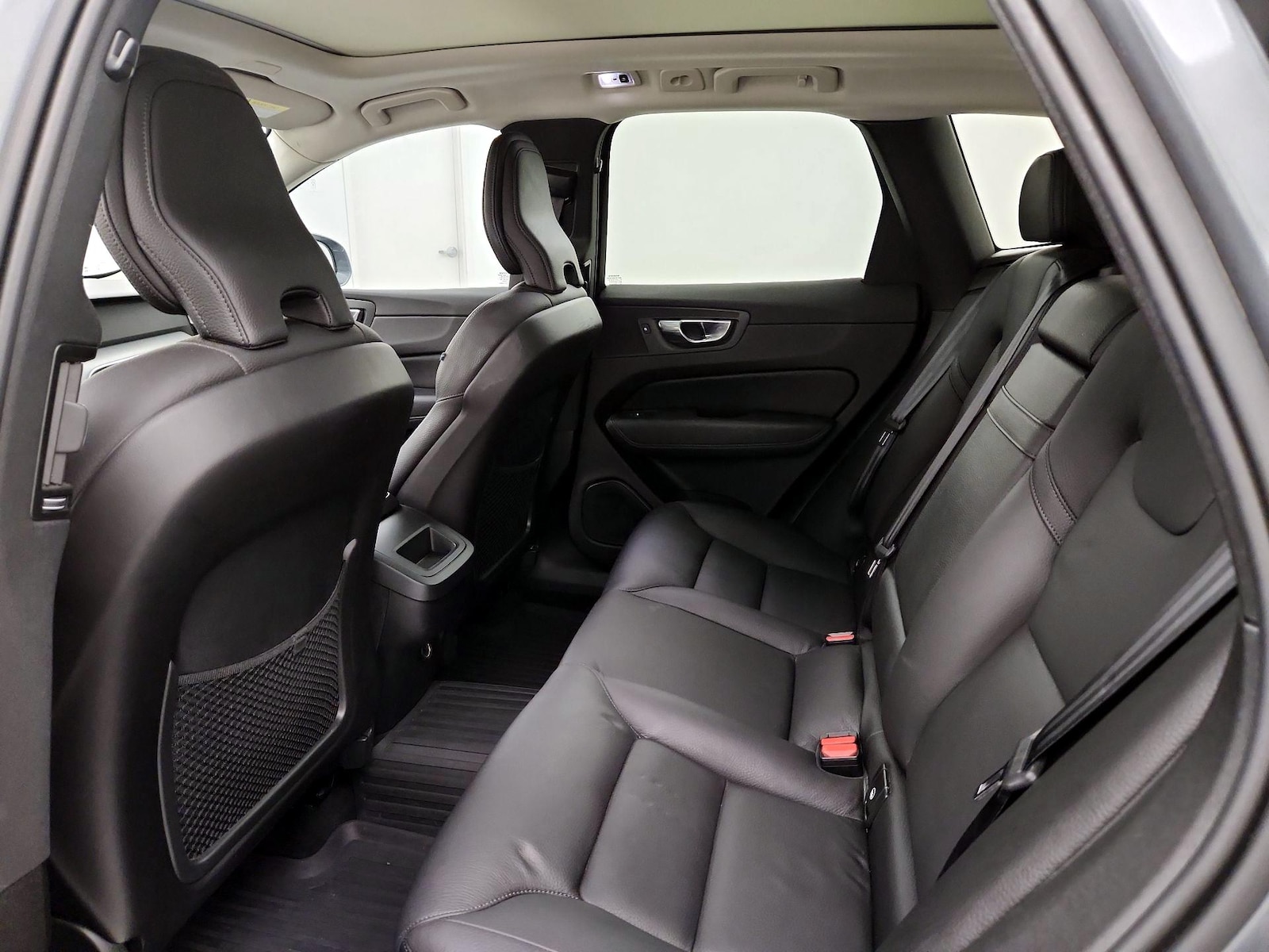 2020 Volvo XC60 Momentum - Photo 20