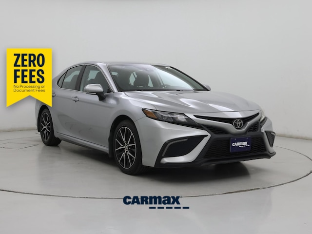 Silver 2023 Toyota Camry SE FWD Sedan Front-Wheel Drive Automatic