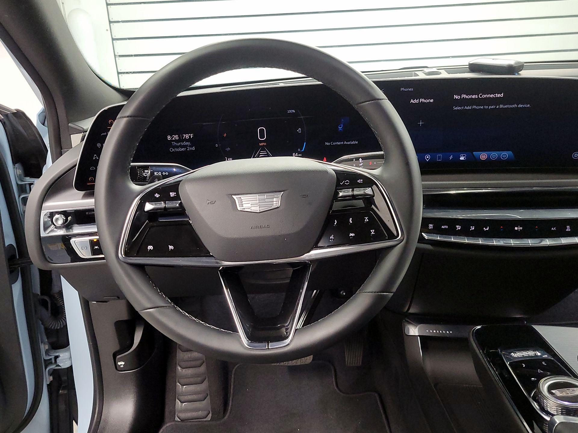 Thumbnail: 2024 Cadillac Lyriq - 10