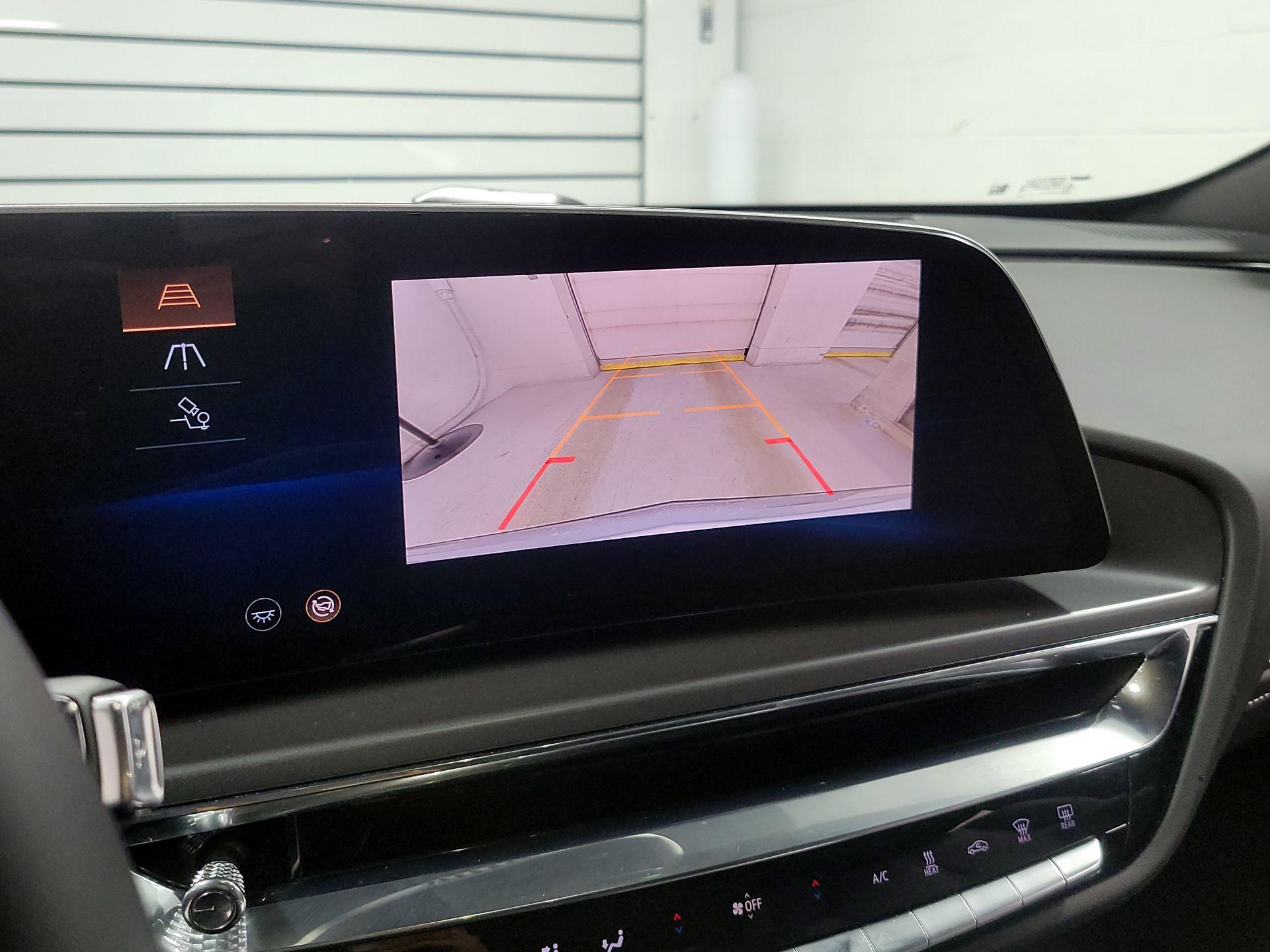 Thumbnail: 2024 Cadillac Lyriq - 14