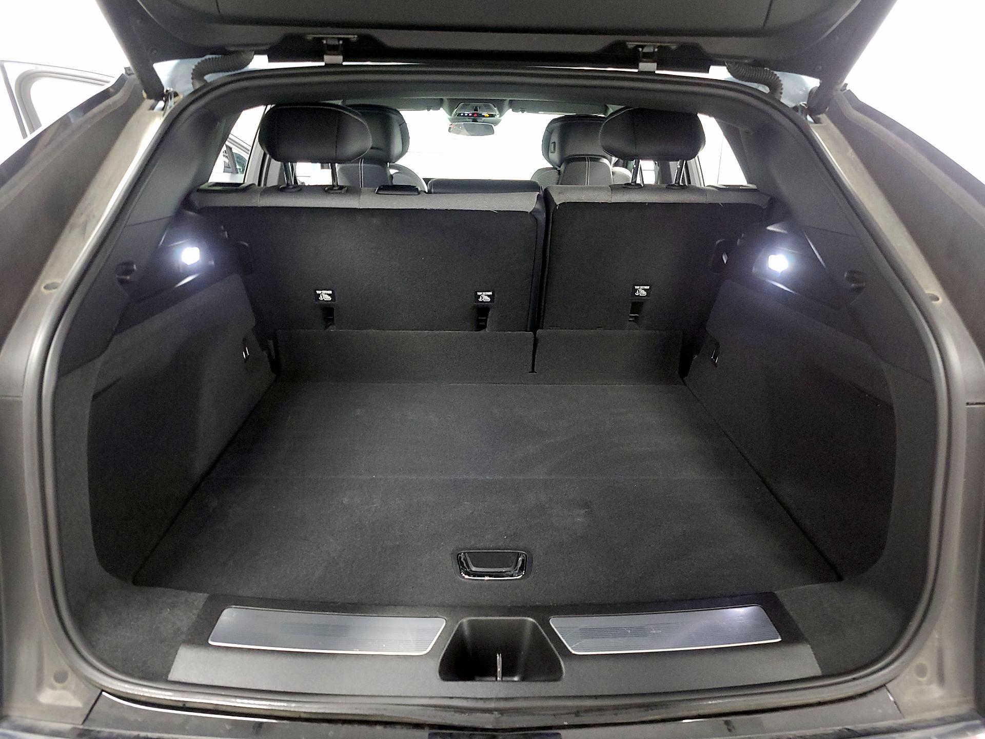 Thumbnail: 2024 Cadillac Lyriq - 20