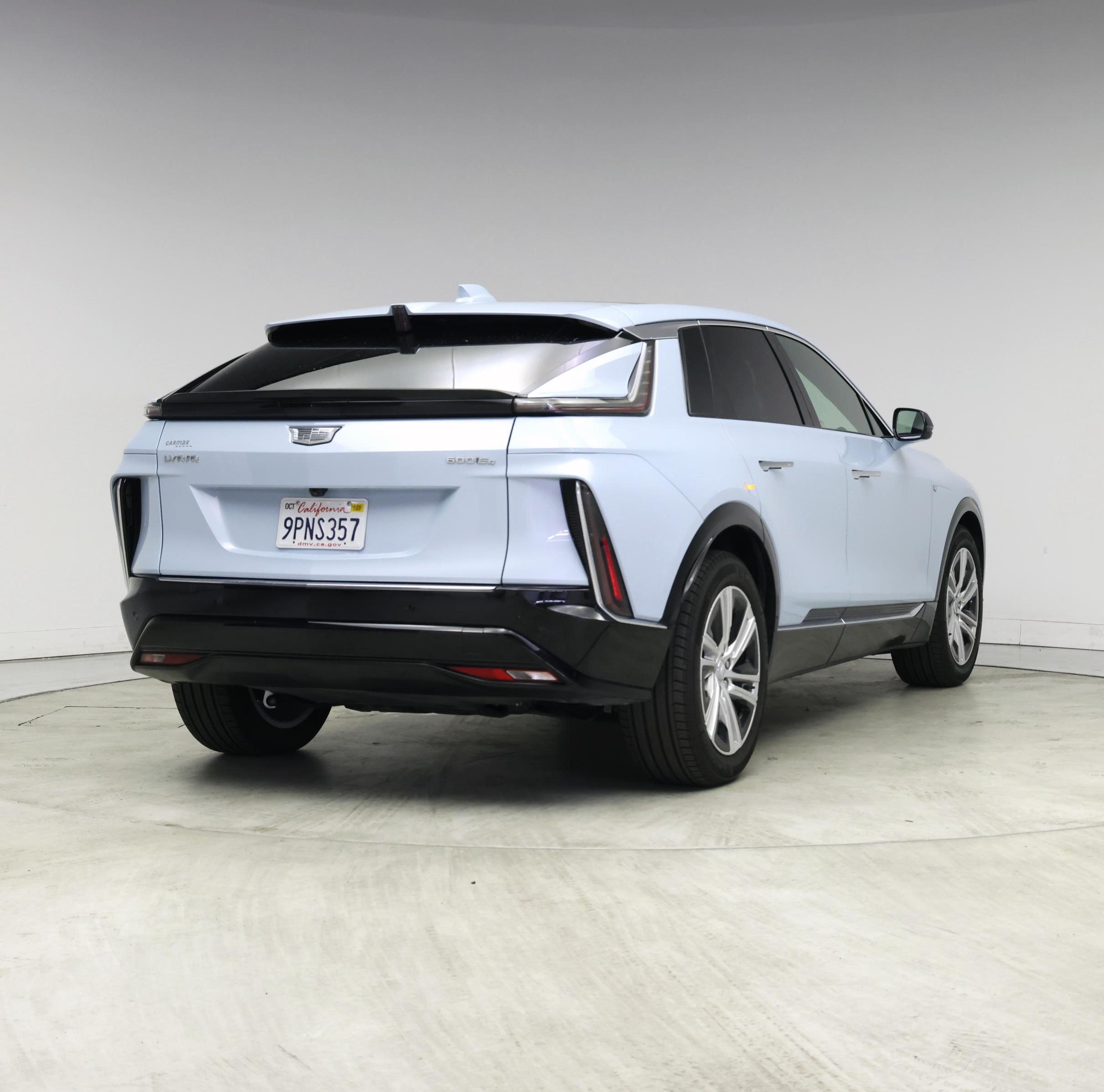 Thumbnail: 2024 Cadillac Lyriq - 8