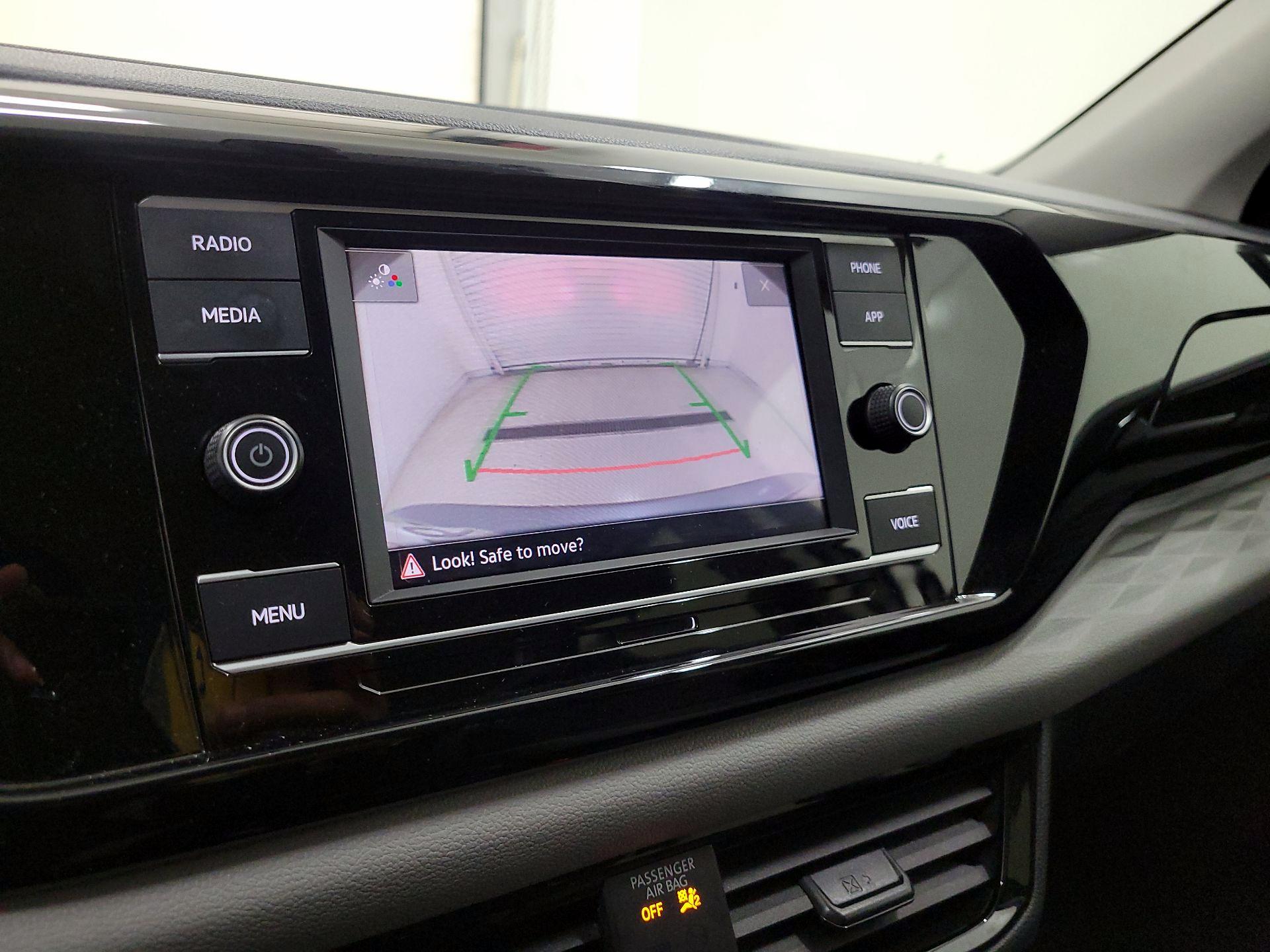 Thumbnail: 2023 Volkswagen Taos - 14