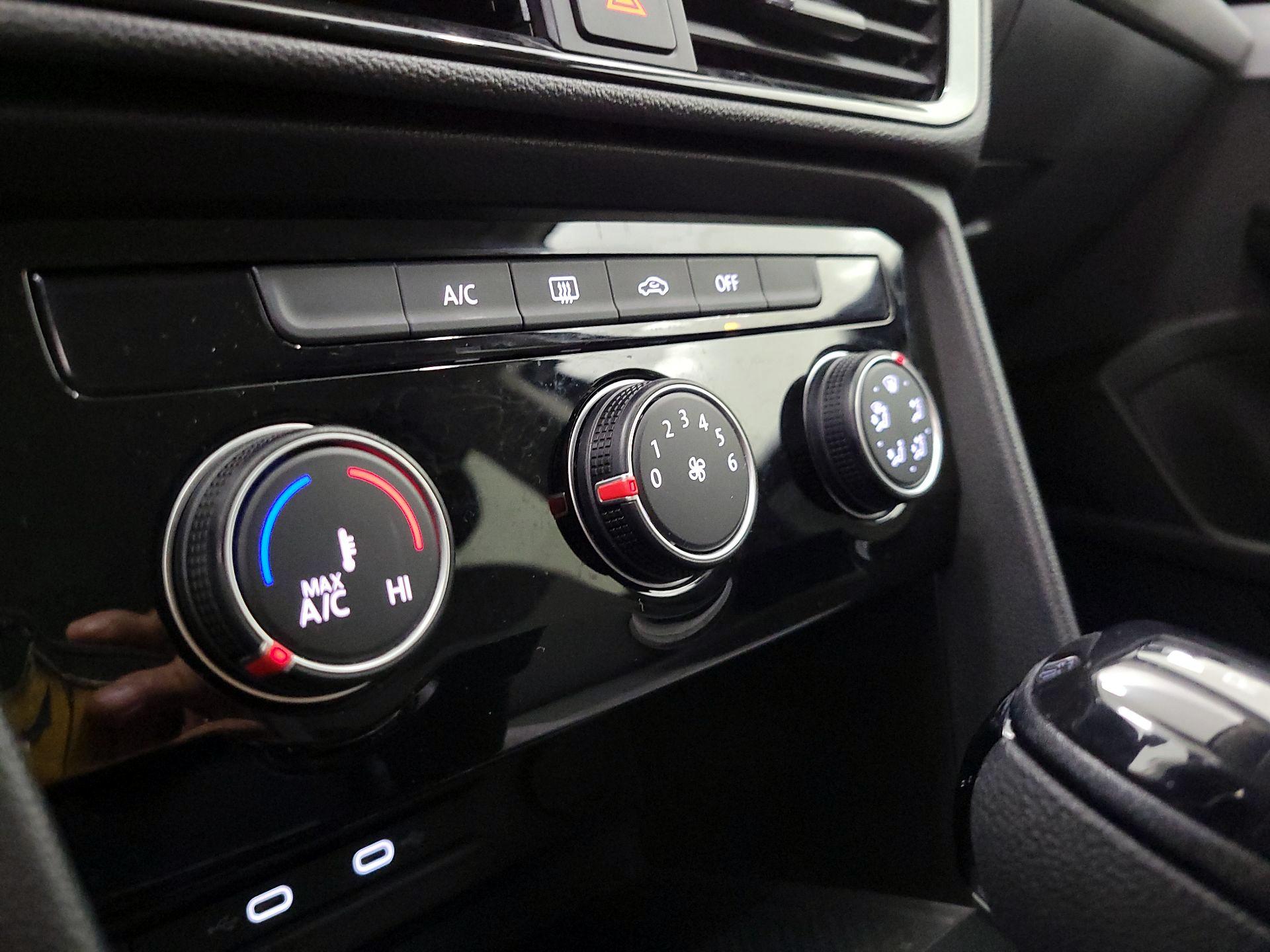 Thumbnail: 2023 Volkswagen Taos - 16