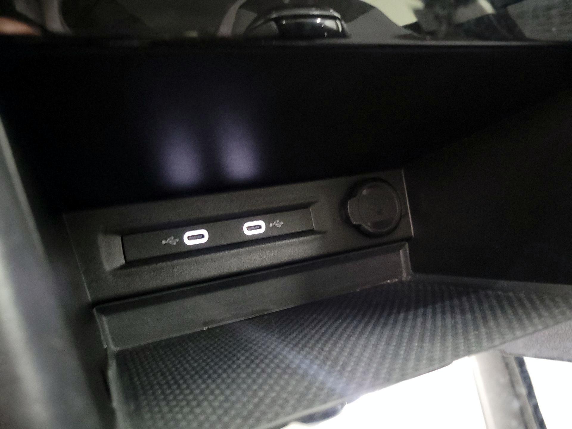 Thumbnail: 2023 Volkswagen Taos - 18