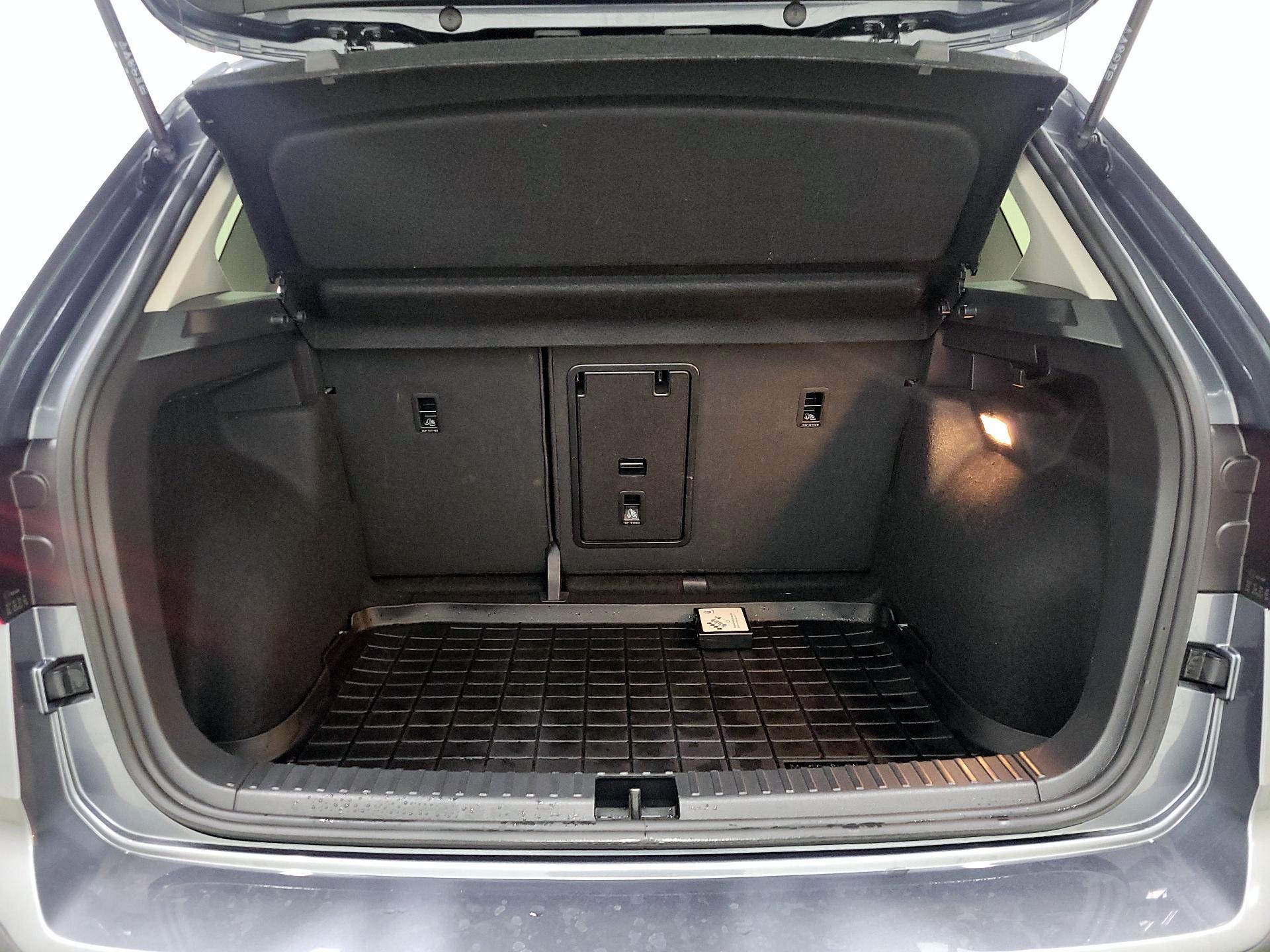 Thumbnail: 2023 Volkswagen Taos - 20