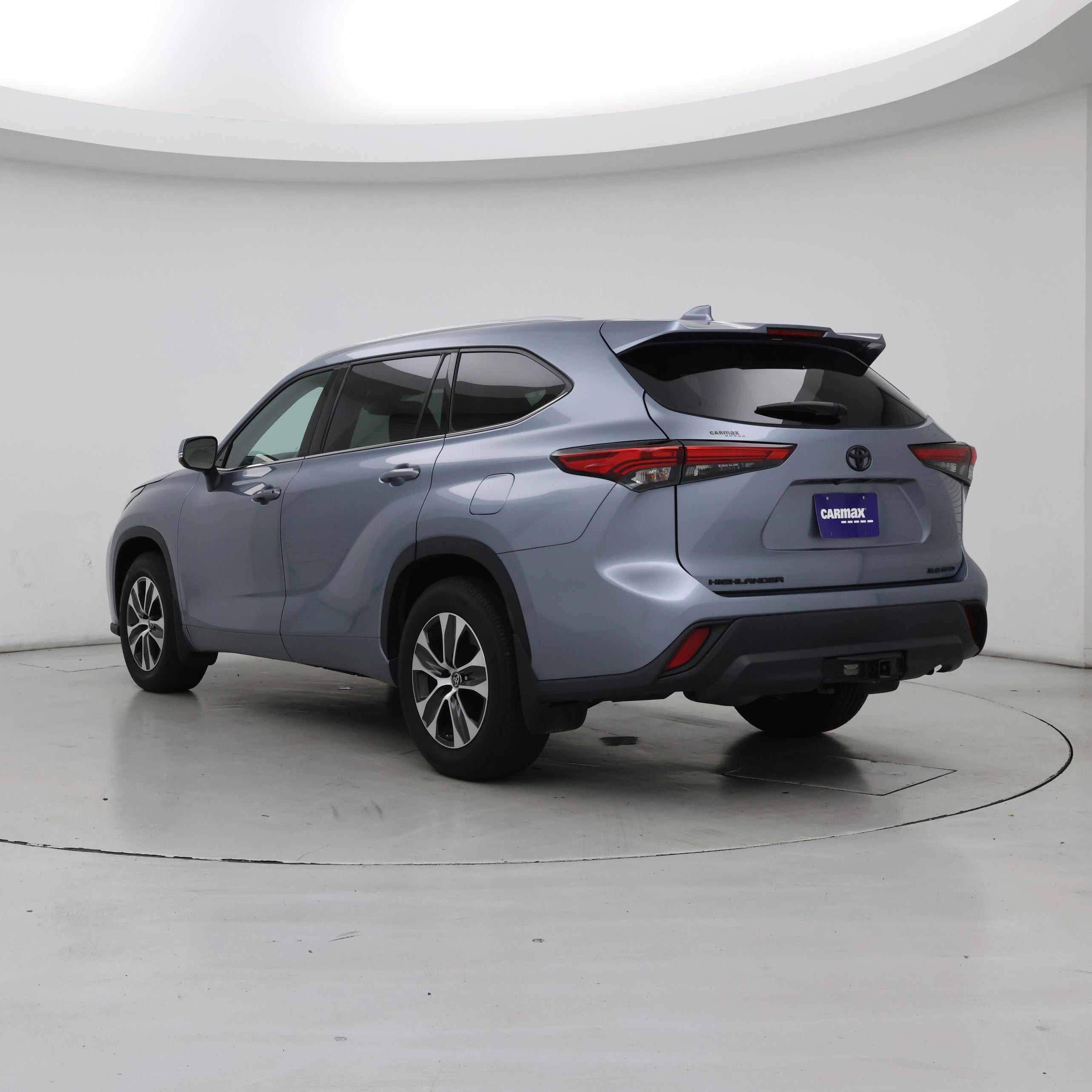 Thumbnail: 2022 Toyota Highlander - 2