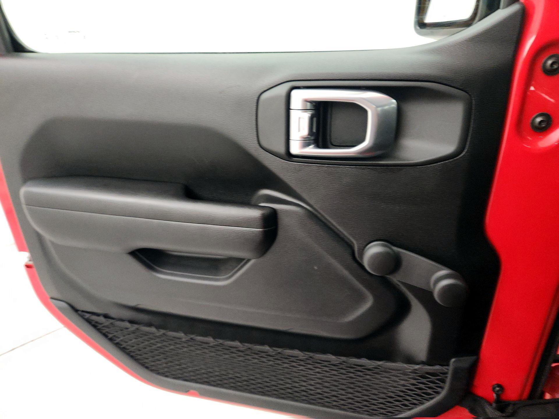 Thumbnail: 2021 Jeep Wrangler - 12