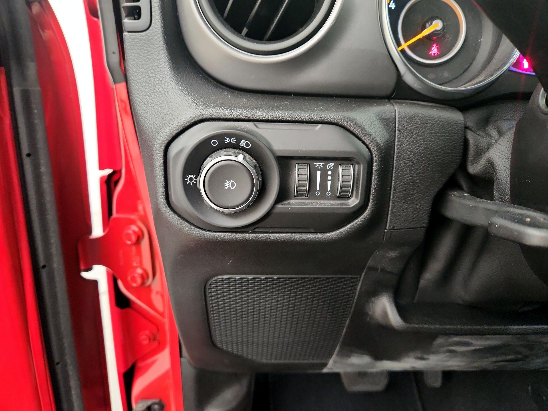 Thumbnail: 2021 Jeep Wrangler - 13