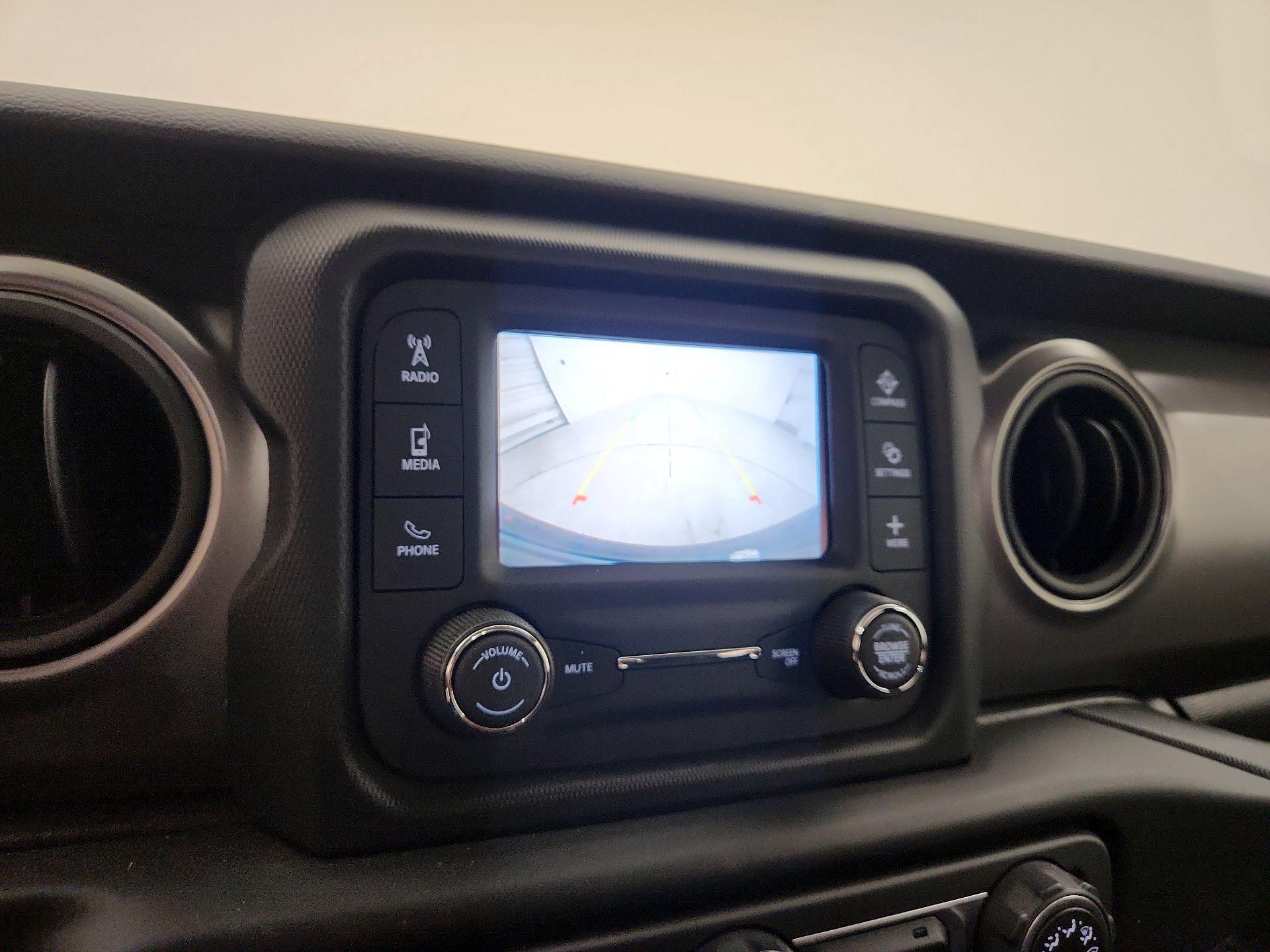 Thumbnail: 2021 Jeep Wrangler - 14