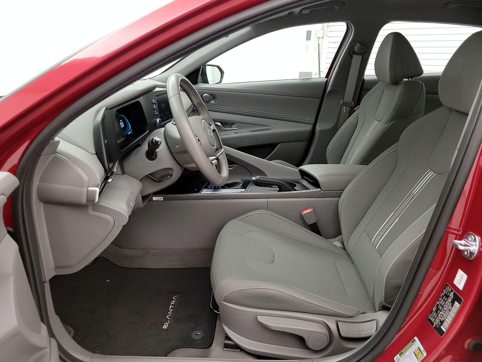 Thumbnail: 2025 Hyundai Elantra - 11