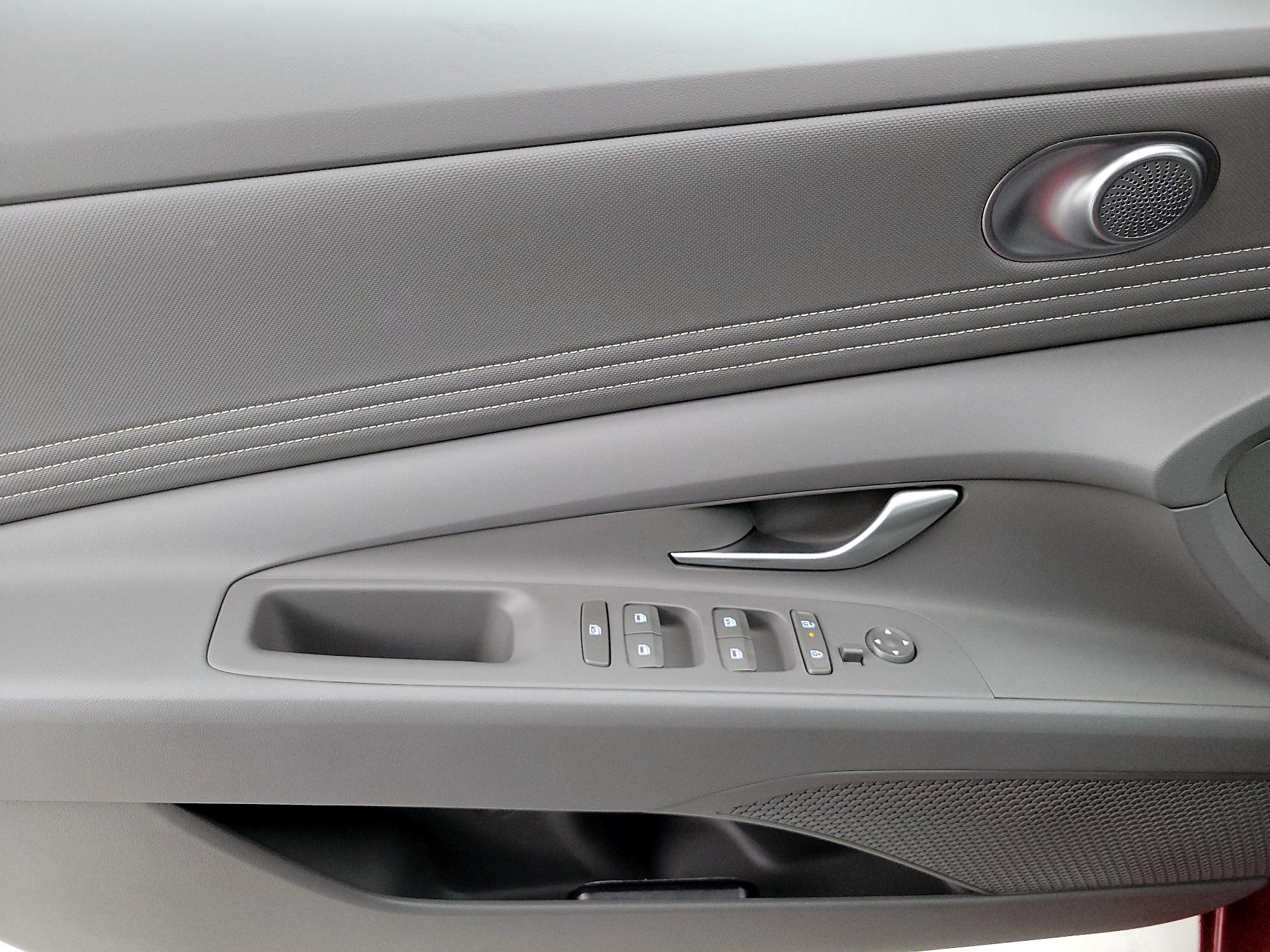 Thumbnail: 2025 Hyundai Elantra - 12