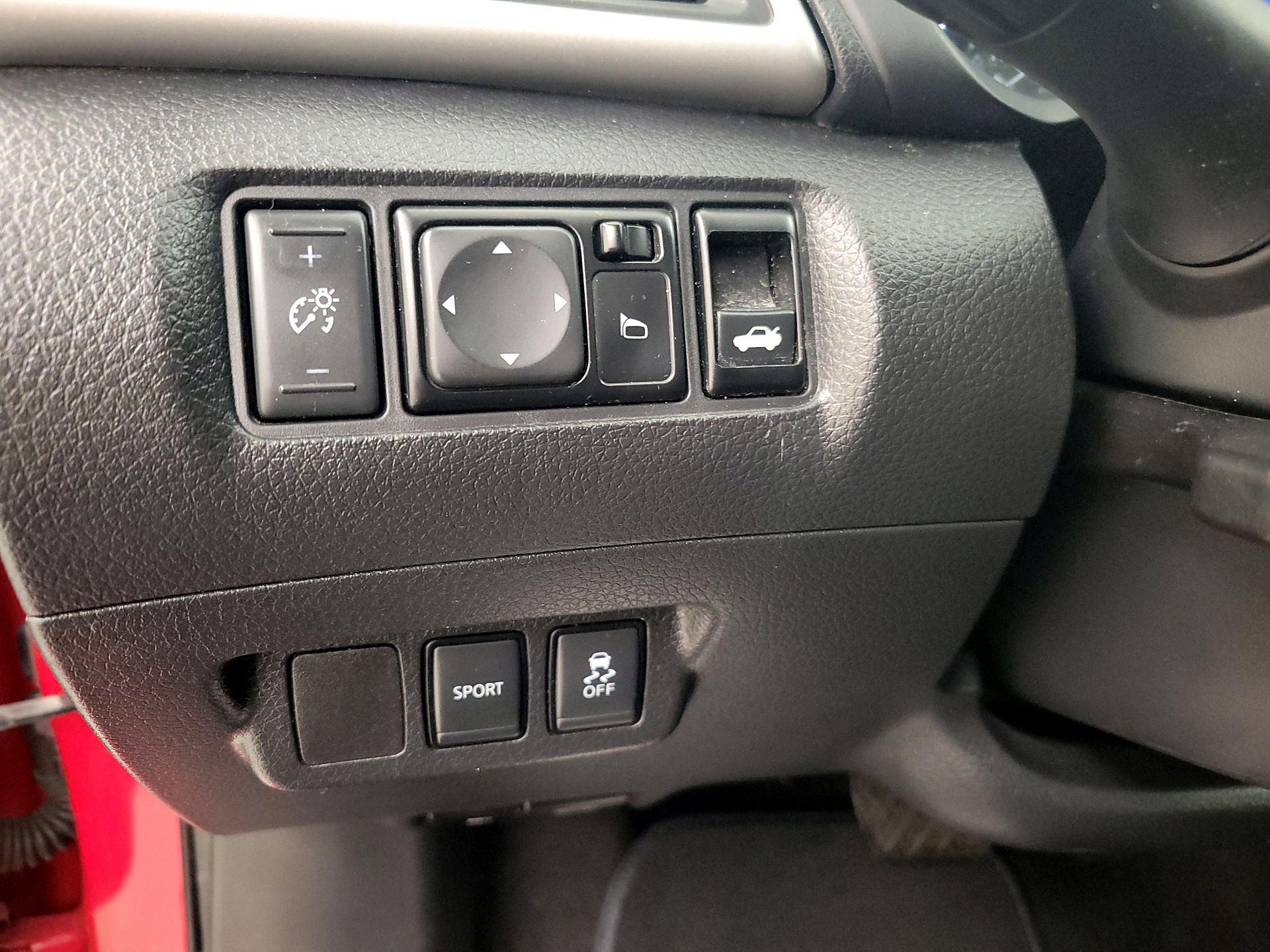 Thumbnail: 2019 Nissan Sentra - 13