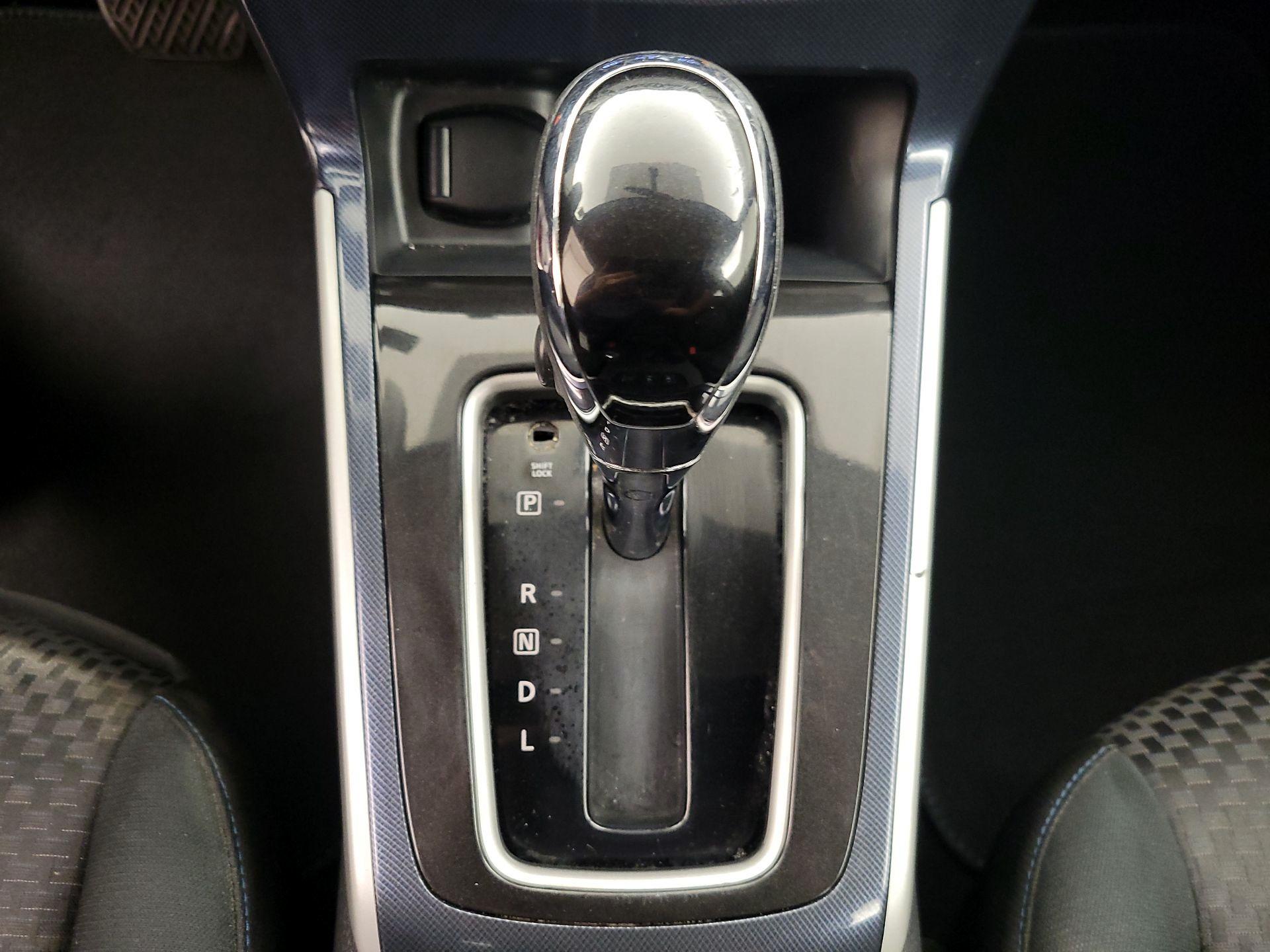 Thumbnail: 2019 Nissan Sentra - 17