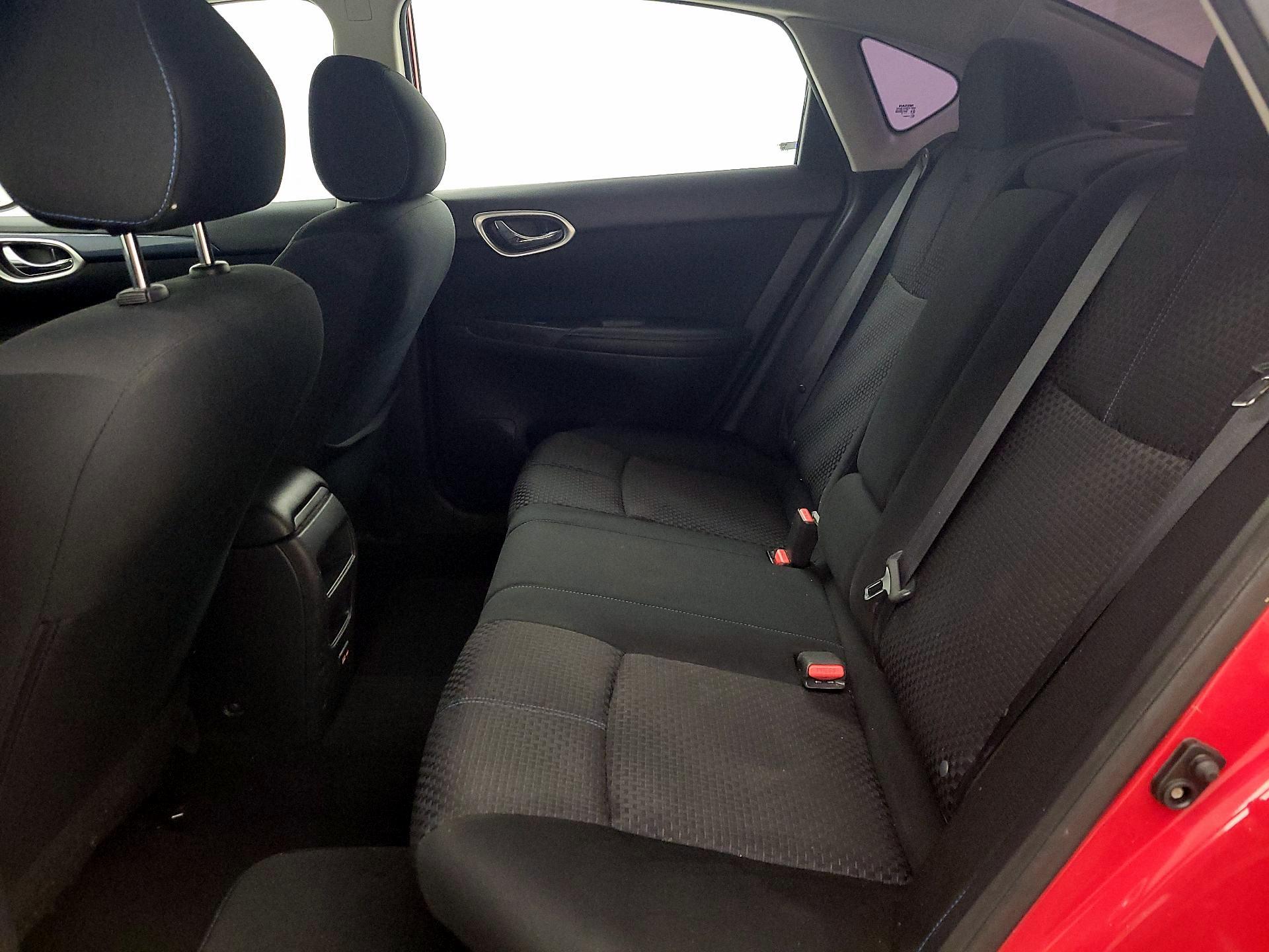 Thumbnail: 2019 Nissan Sentra - 18