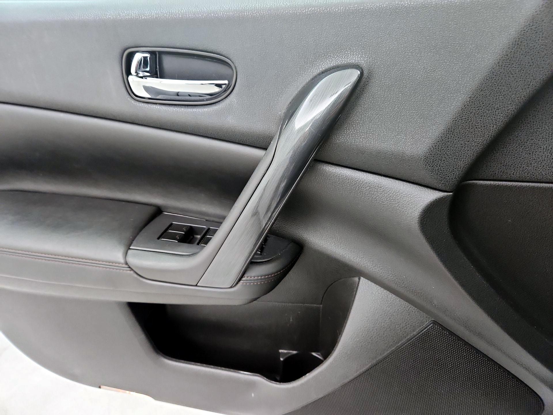 Thumbnail: 2014 Nissan Maxima - 12