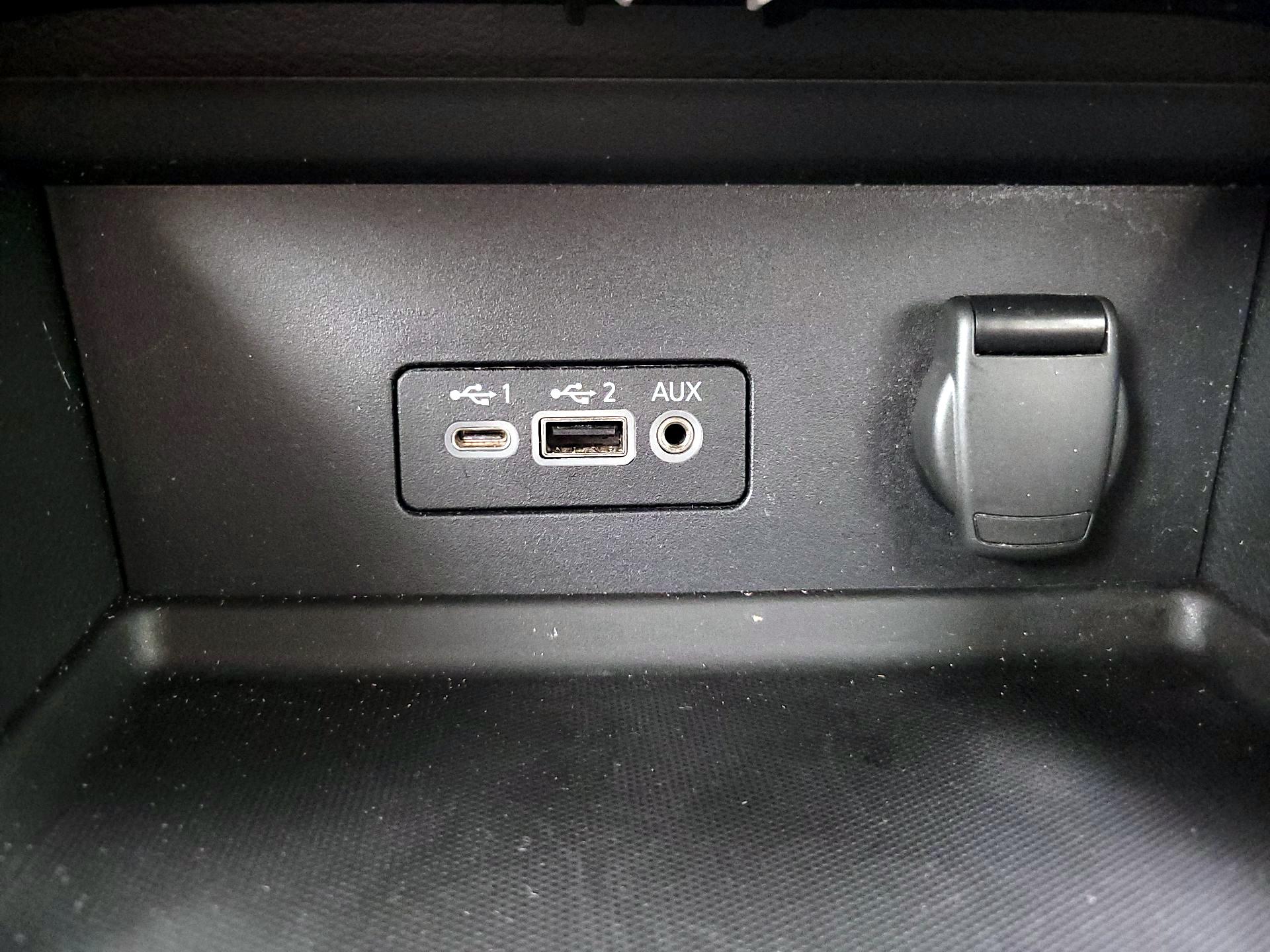 Thumbnail: 2023 Nissan Sentra - 18