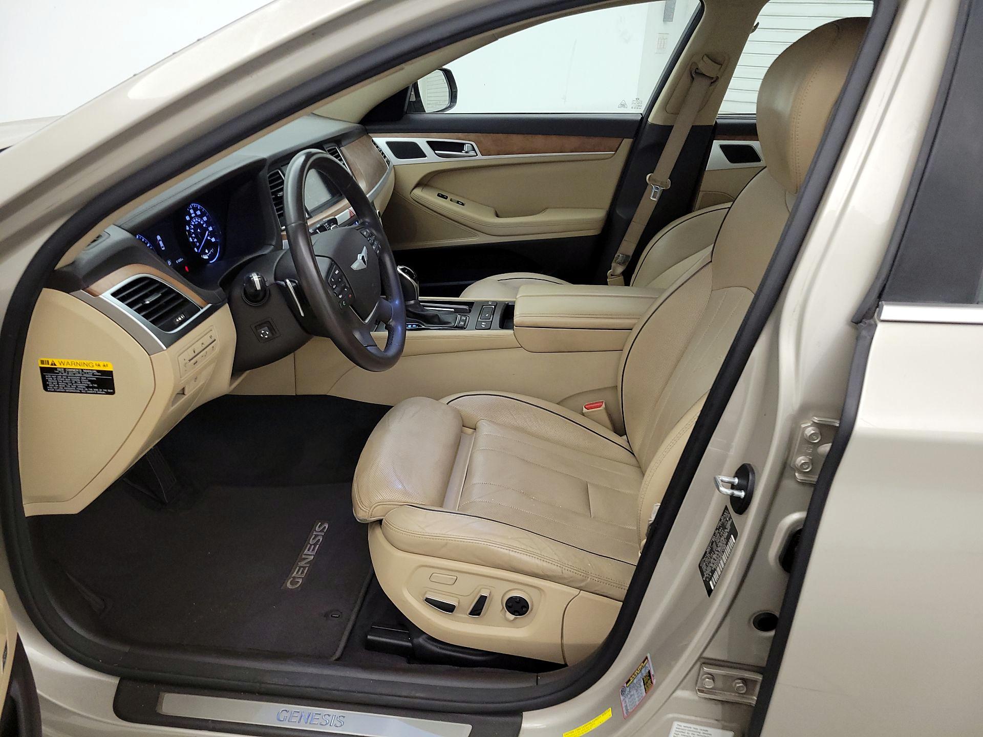 Thumbnail: 2015 Hyundai Genesis - 11