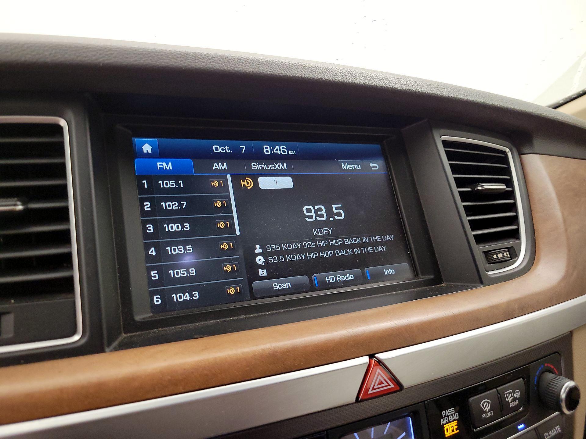 Thumbnail: 2015 Hyundai Genesis - 14