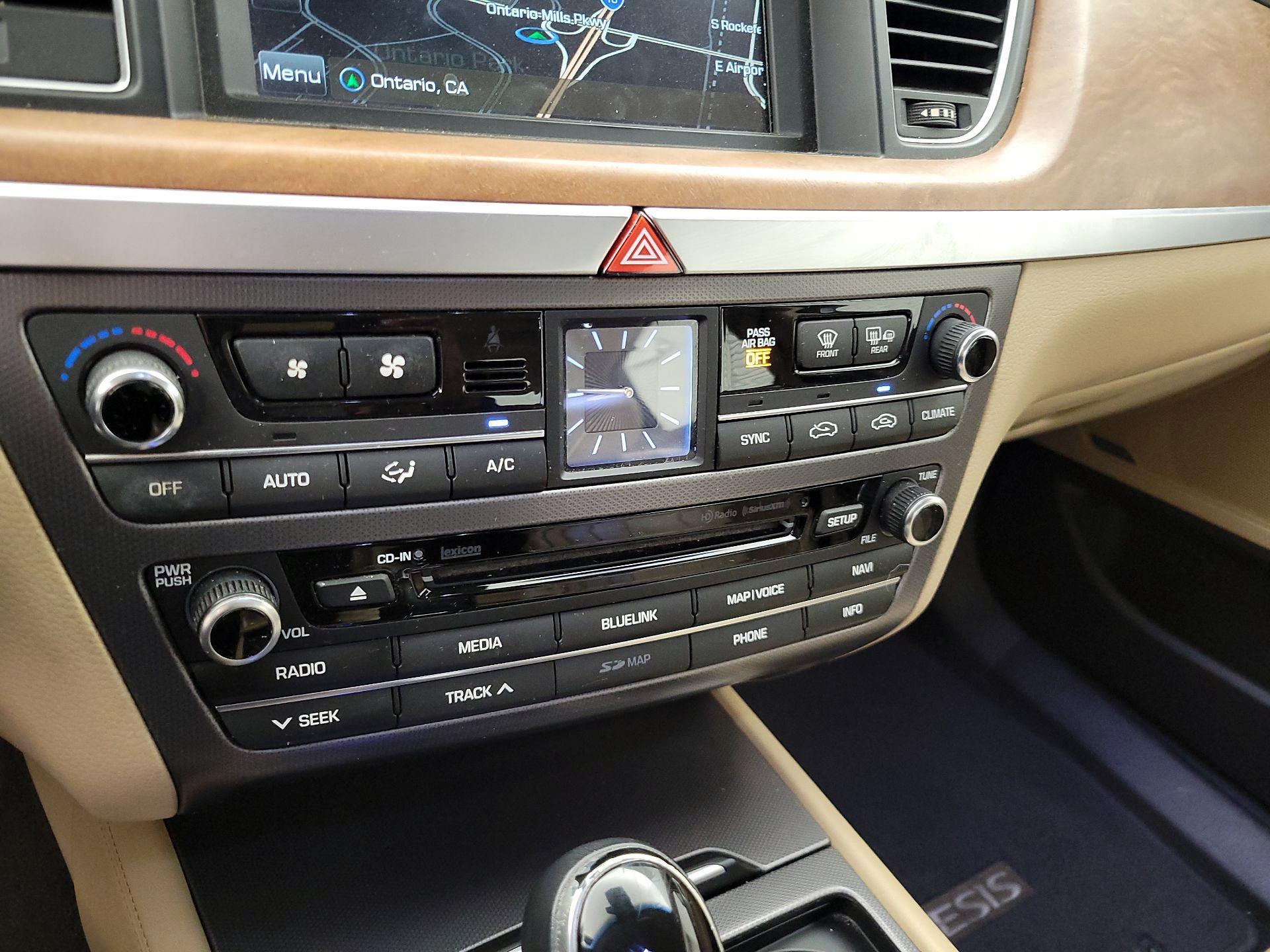 Thumbnail: 2015 Hyundai Genesis - 15