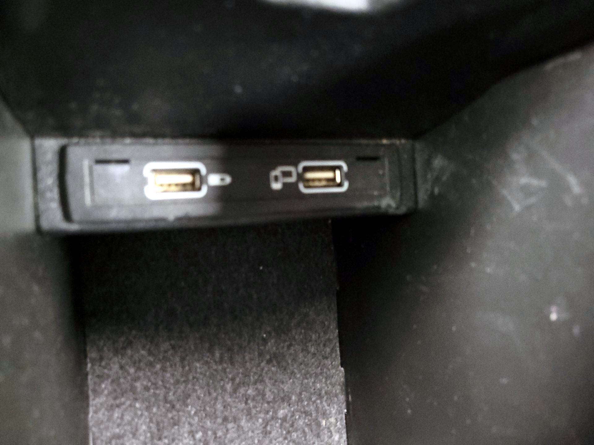 Thumbnail: 2017 Mercedes-Benz B-Class - 18